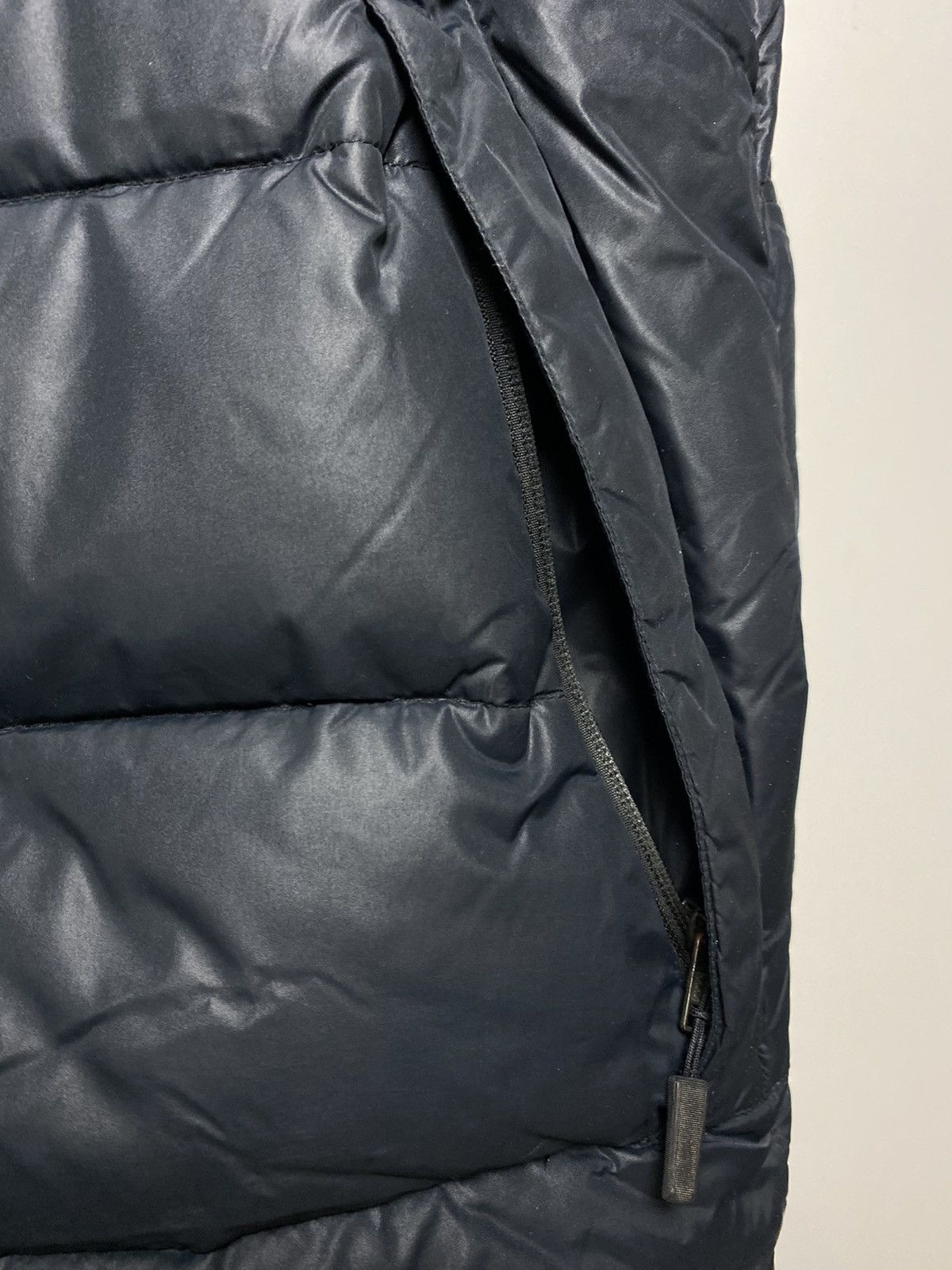 Nike × Vintage Nike vintage black puffer vest small swoosh 2000s Size US XL / EU 56 / 4 - 6 Thumbnail