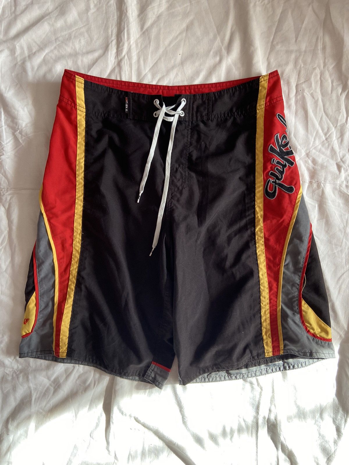 Quicksilver × Vintage Vintage Quicksilver cargo big logo shorts 🔴⚫️ Size US 33 - 2 Thumbnail