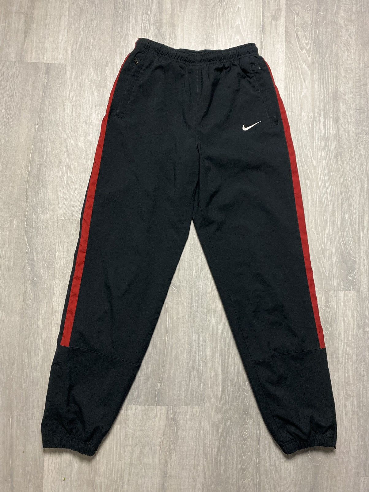 black and red nike pants