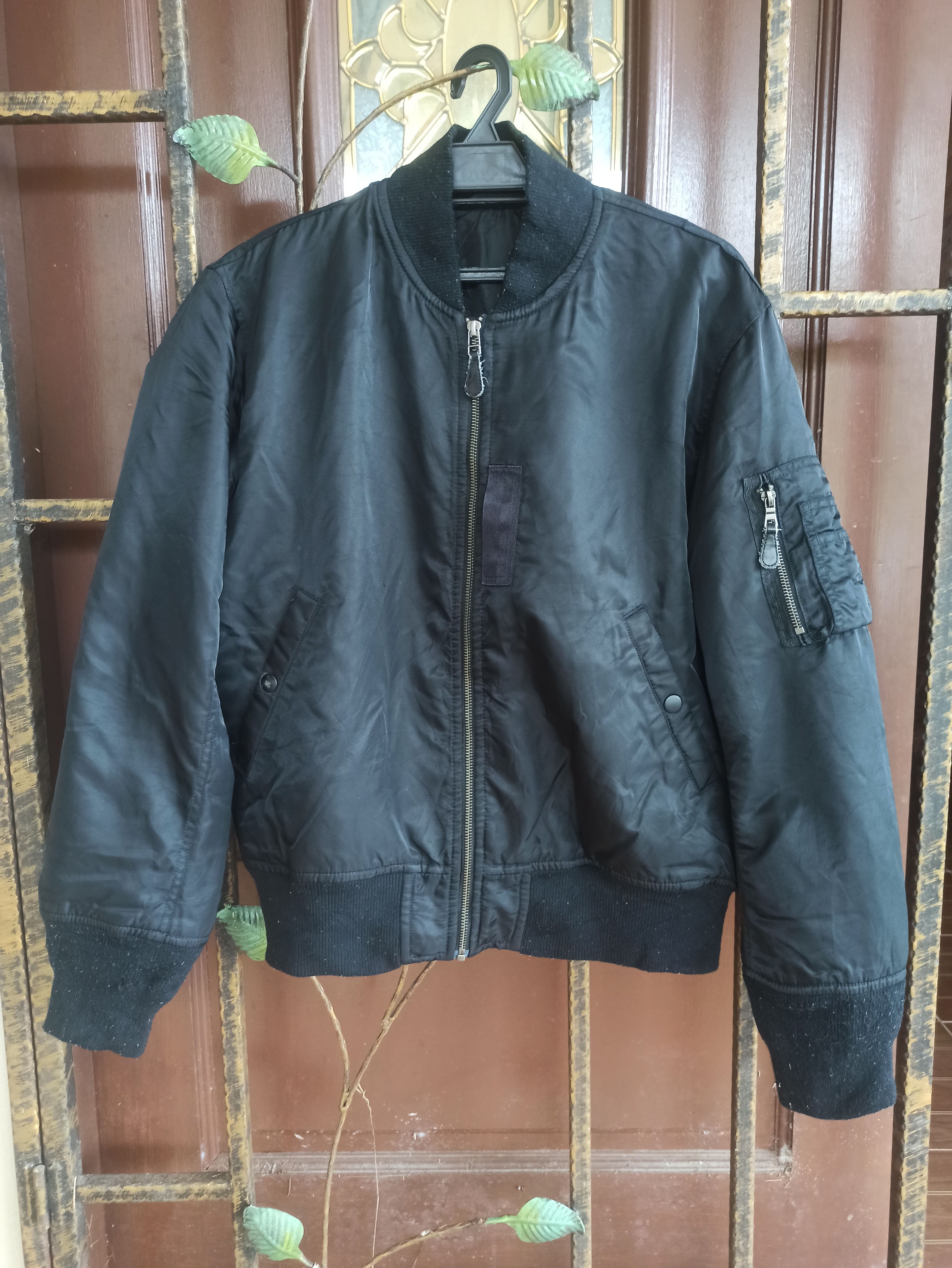 Gu Bomber Jacket