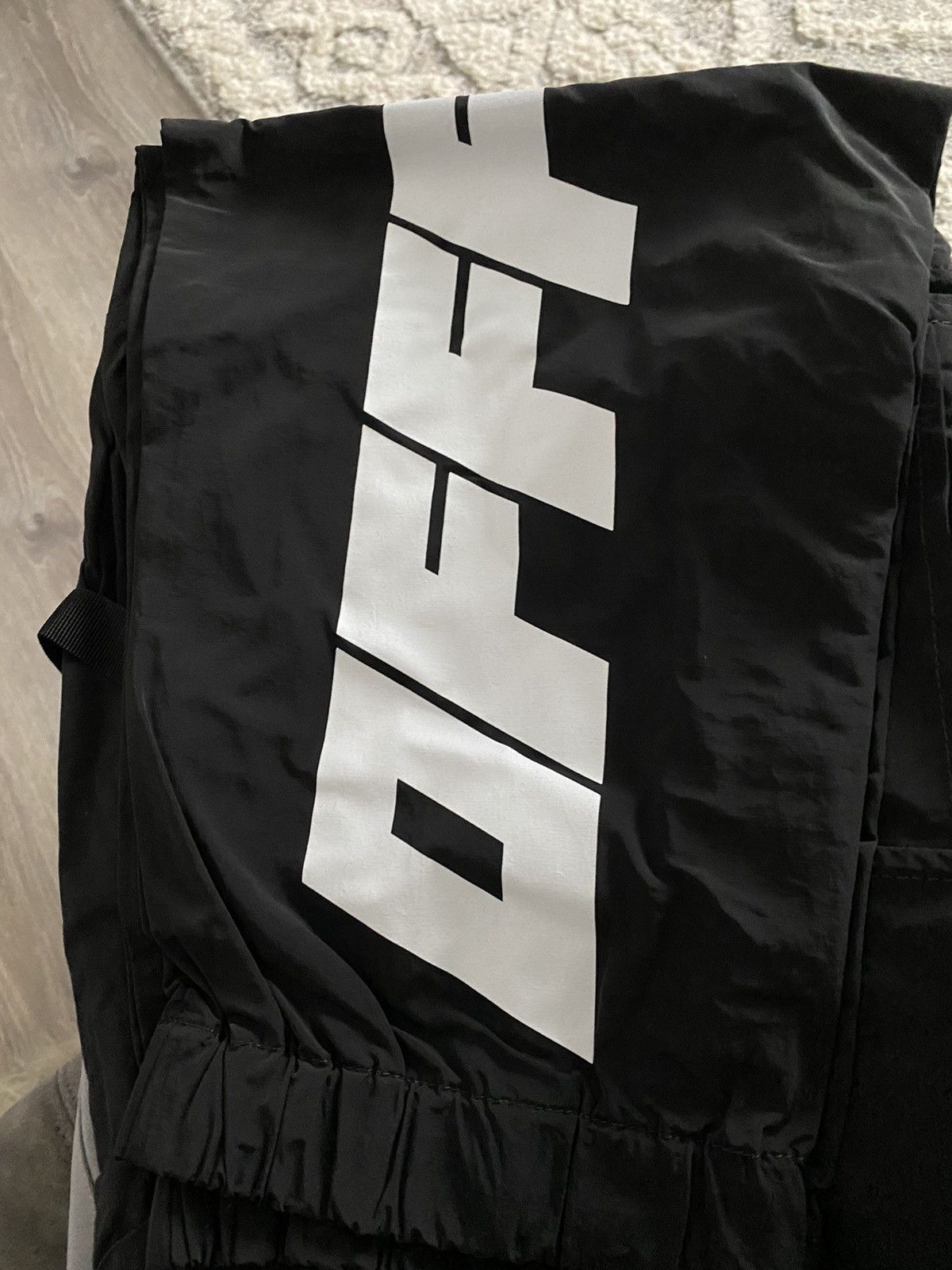 Off-White off-White OFFF Nylon Cargo Pants Size US 33 - 2 Thumbnail