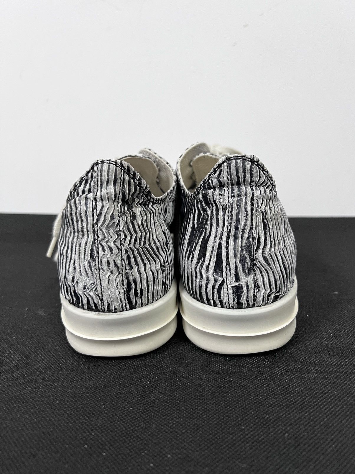 Rick Owens Drkshdw Rick owens drkshdw zebra ramones low top sneakers sz35 Size US 5 / IT 35 - 6 Thumbnail