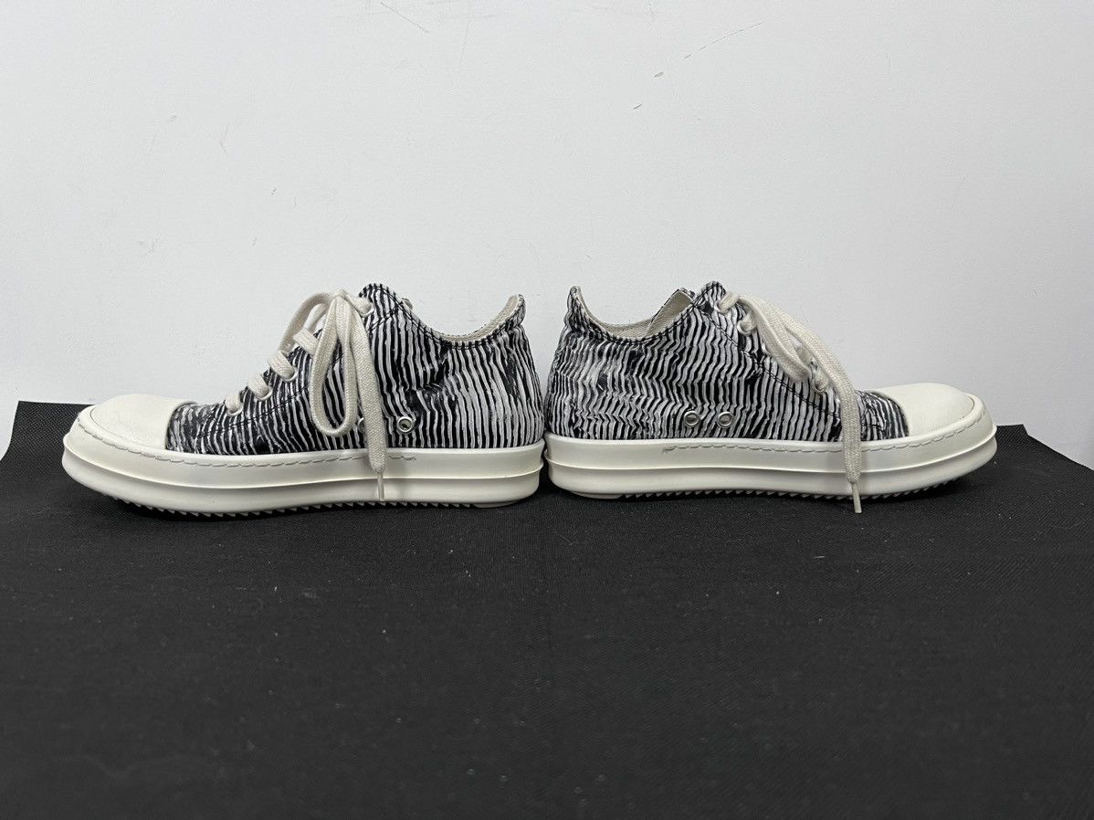 Rick Owens Drkshdw Rick owens drkshdw zebra ramones low top sneakers sz35 Size US 5 / IT 35 - 7 Thumbnail