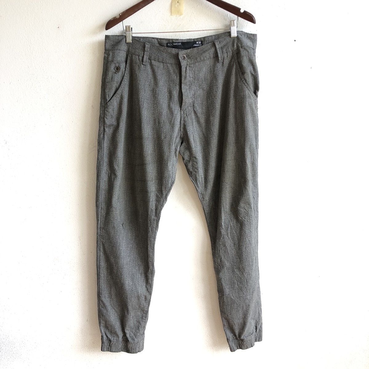 ROCAWEAR jogger pants