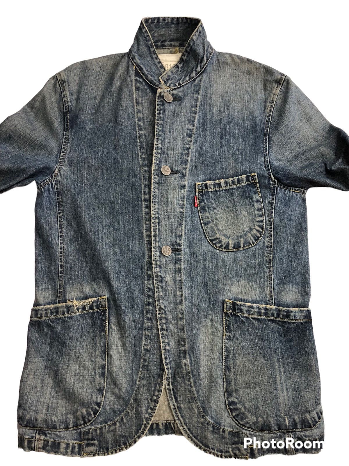 Levi's Vintage Levi’s distressed denim jacket Size US M / EU 48-50 / 2 - 3 Thumbnail