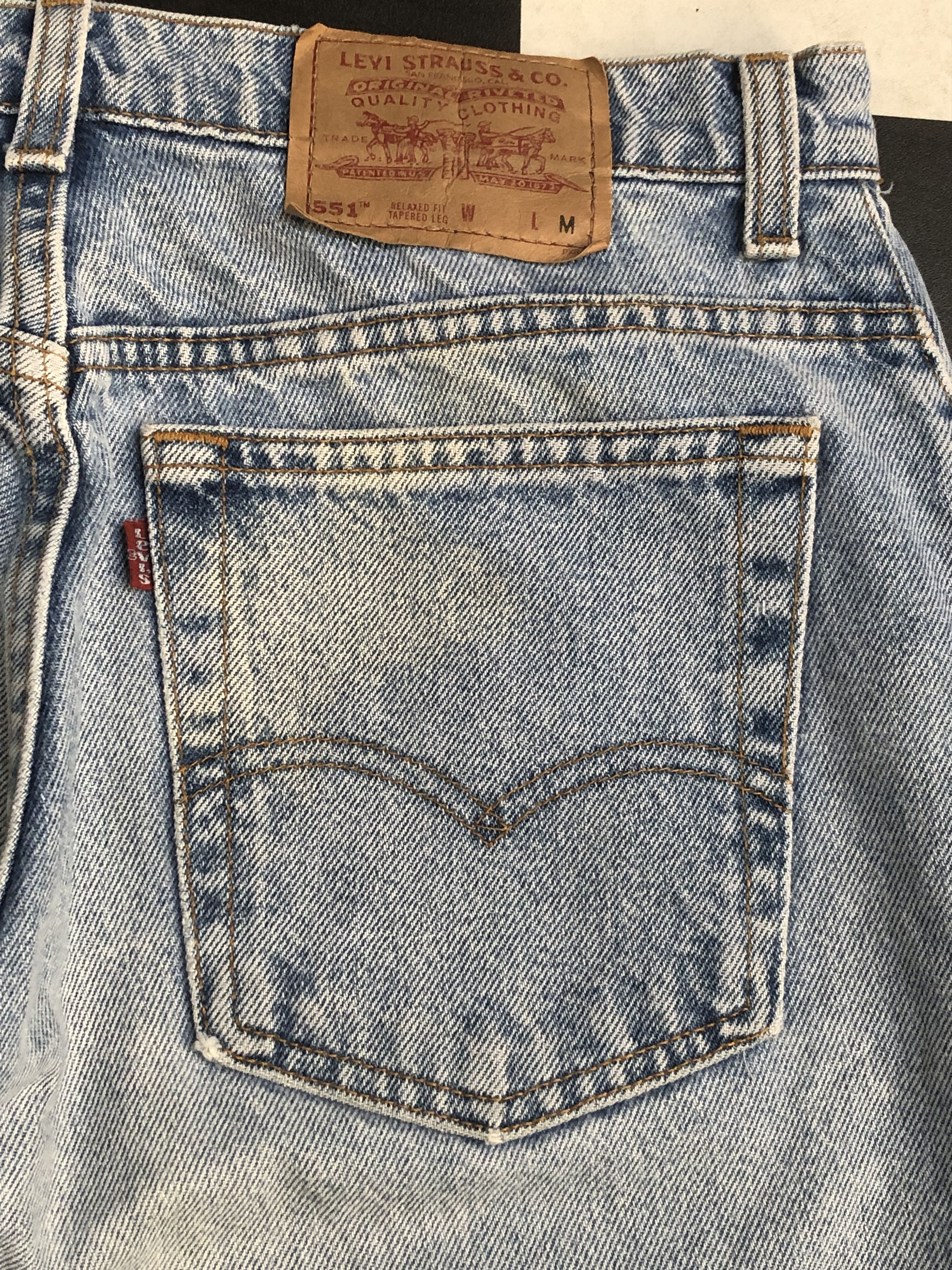 Levi's Vintage Levis 551 Tapered Leg Jeans 33x30 -L643 Size US 33 - 8 Thumbnail