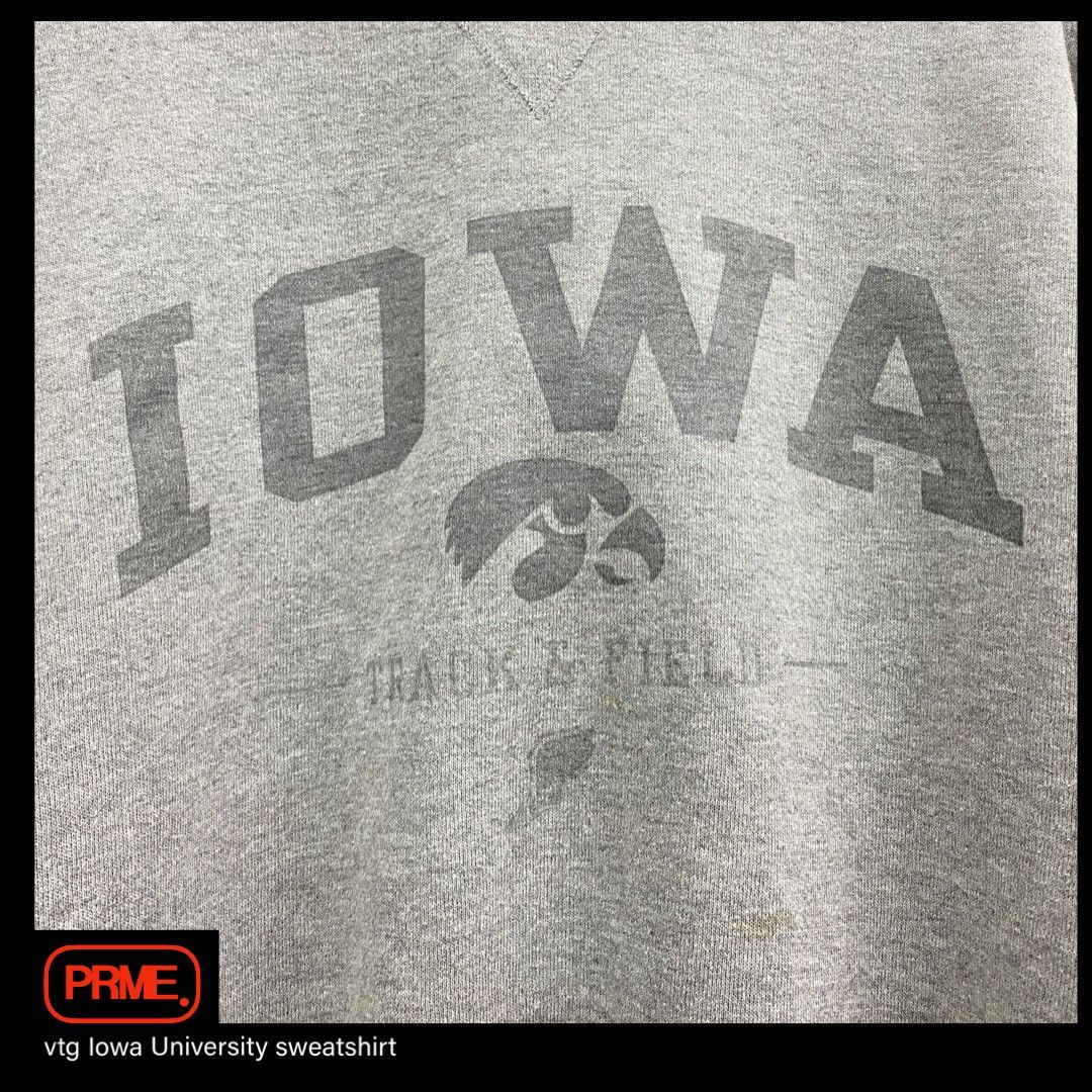 Russell Athletic × Vintage vintage Y2K RUSSELL ATHLETIC IOWA UNIVERSITY Logo sweatshirt Size US XL / EU 56 / 4 - 4 Thumbnail