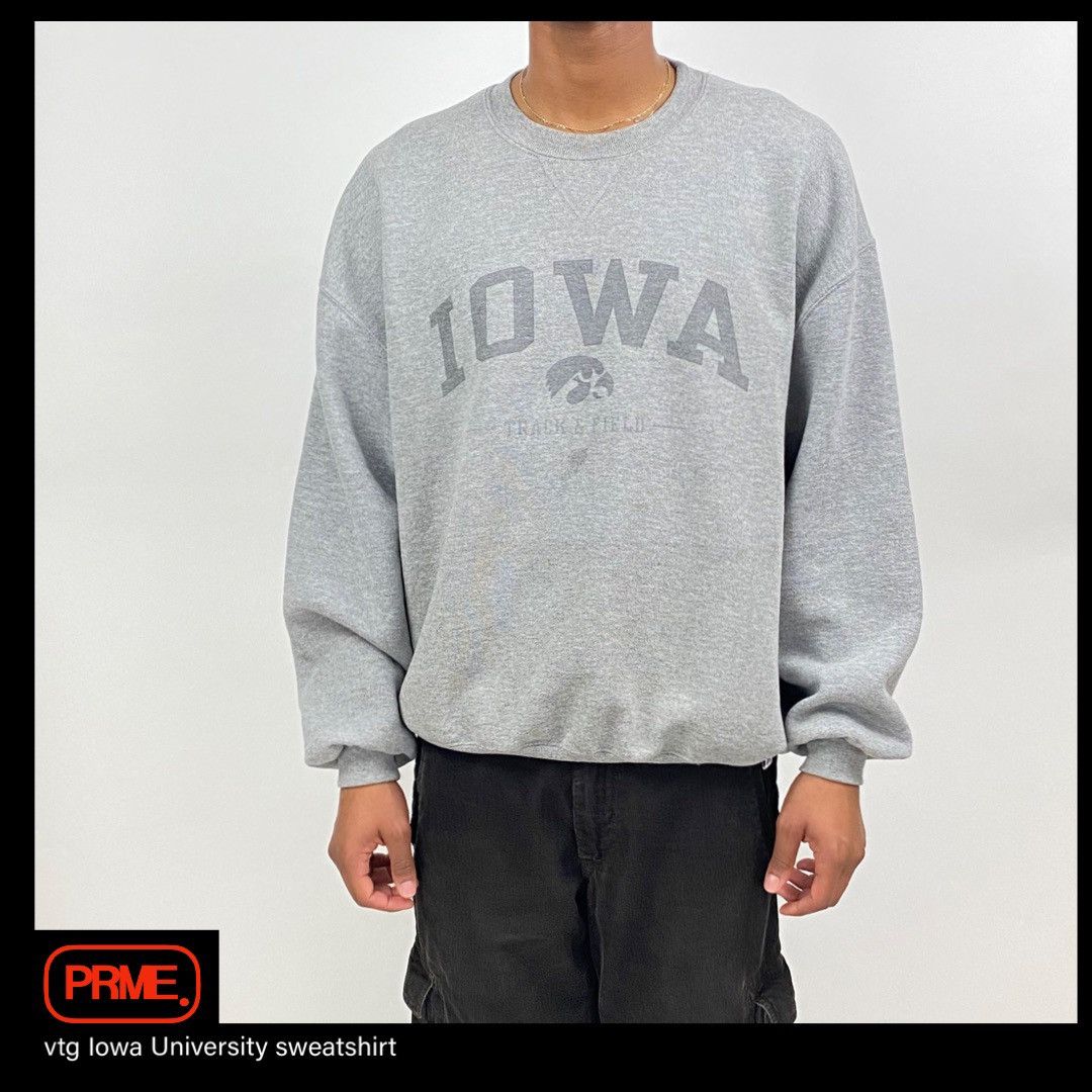 Russell Athletic × Vintage vintage Y2K RUSSELL ATHLETIC IOWA UNIVERSITY Logo sweatshirt Size US XL / EU 56 / 4 - 1 Thumbnail
