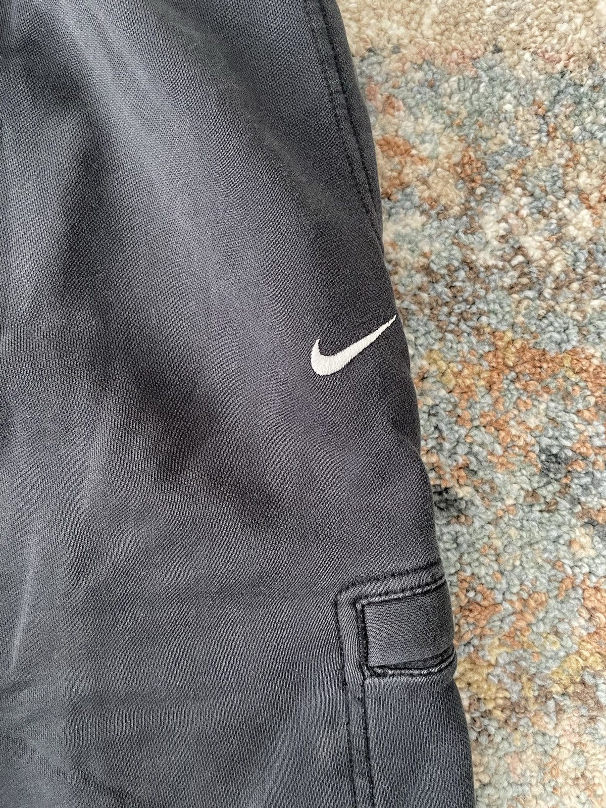 Nike × Vintage VTG Nike Super Faded Cargo Sweat Pants 2XL Black Y2K Size US 38 / EU 54 - 4 Thumbnail