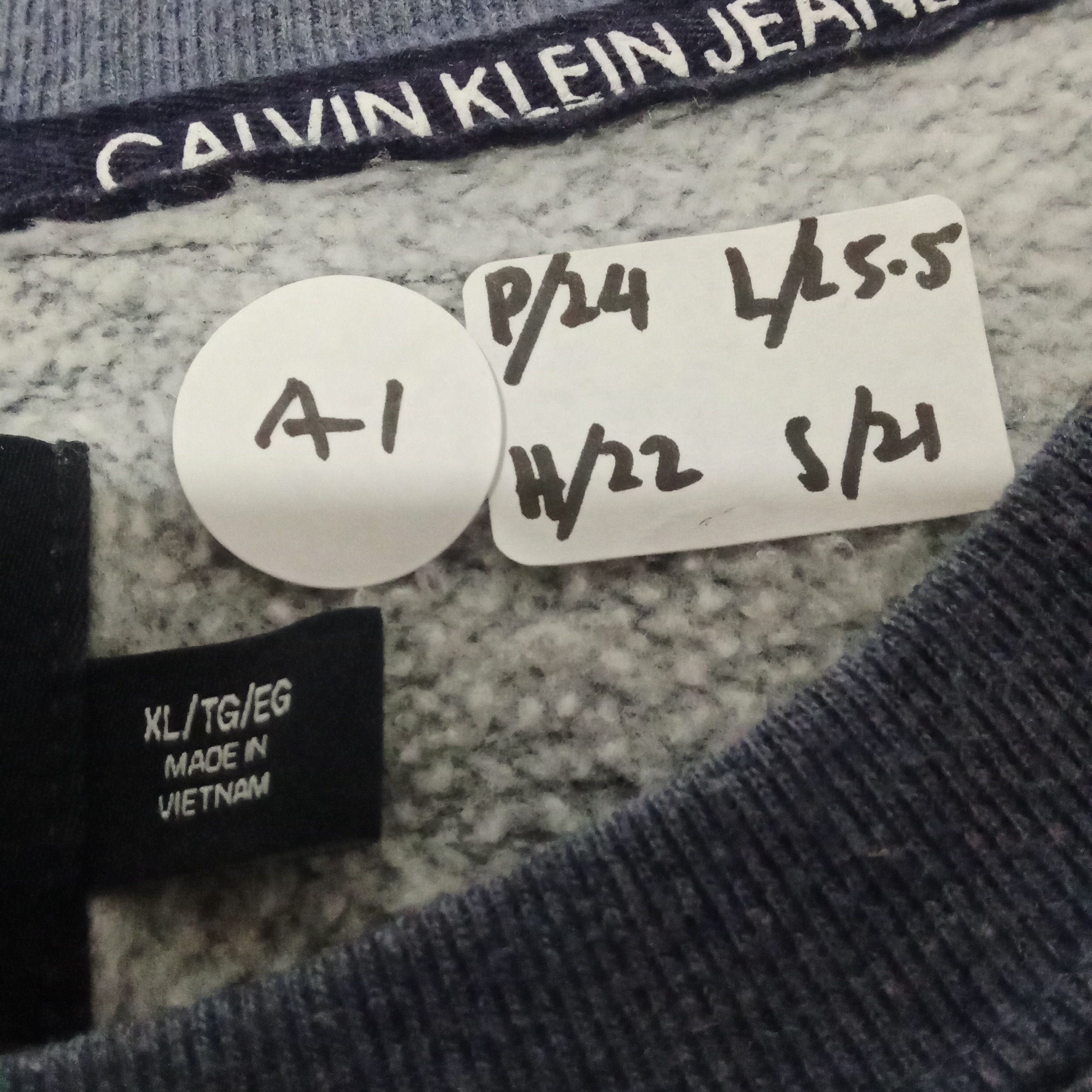 CALVIN KLEIN SWEATSHIRT