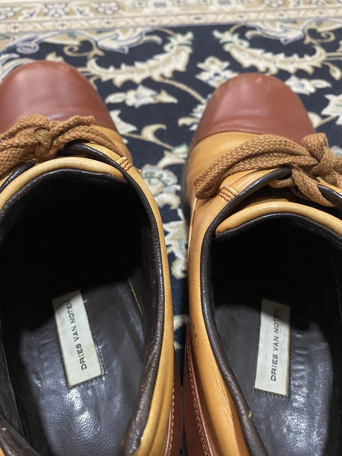 Dries Van Noten RARE! Dries Van Noten 2 Tone Colour Casual Low Cut Boot Size US 8 / EU 41 - 7 Thumbnail