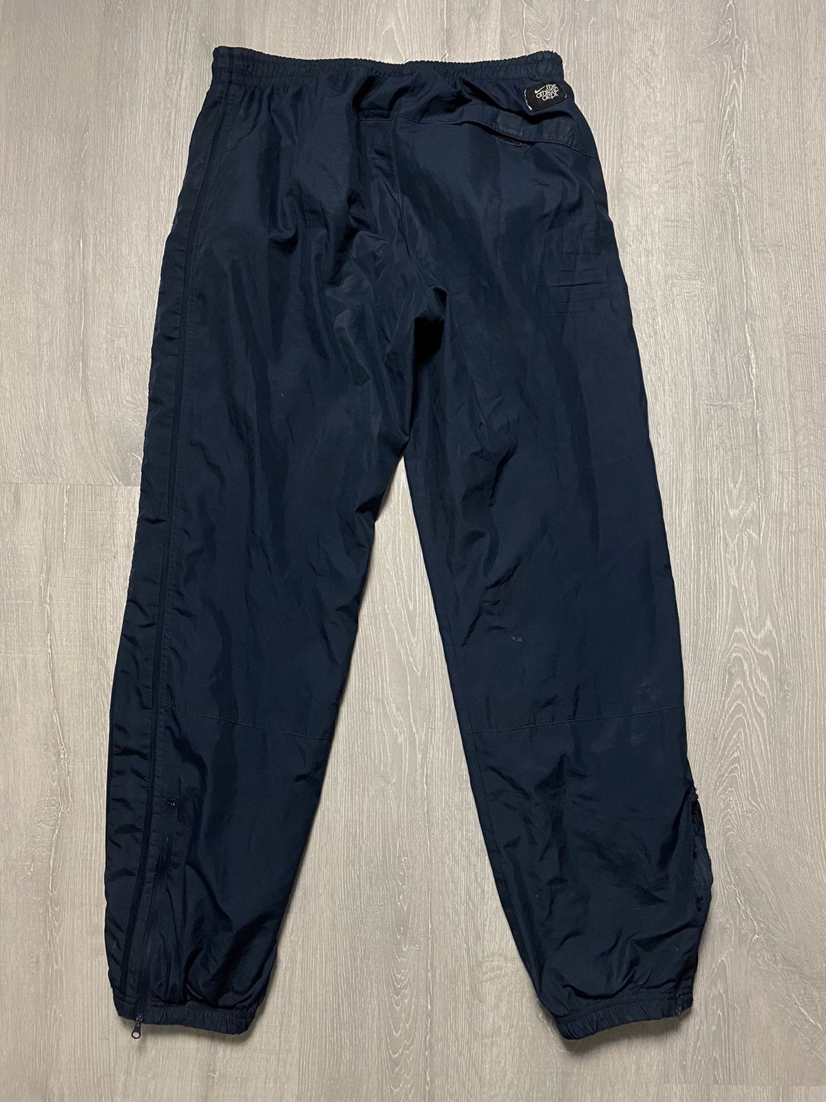 Nike × Vintage Nike vintage navy track pants small swoosh parachute Size US 32 / EU 48 - 6 Thumbnail