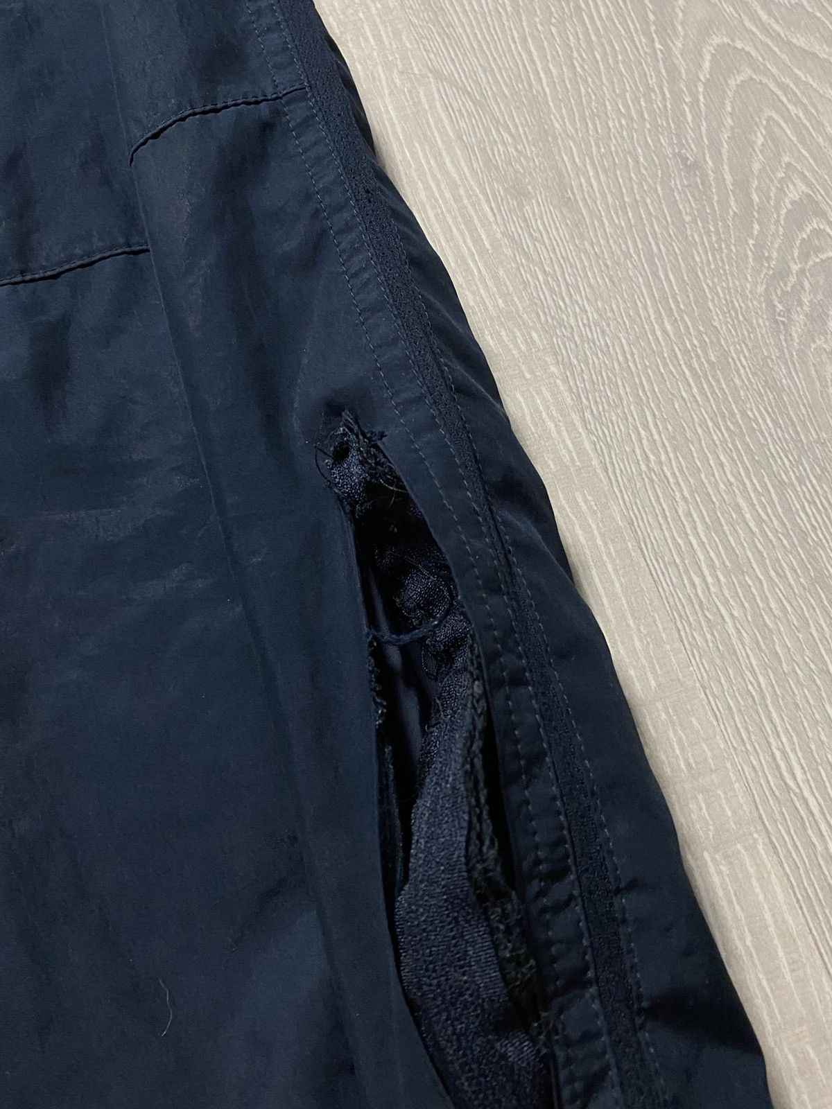 Nike × Vintage Nike vintage navy track pants small swoosh parachute Size US 32 / EU 48 - 10 Thumbnail