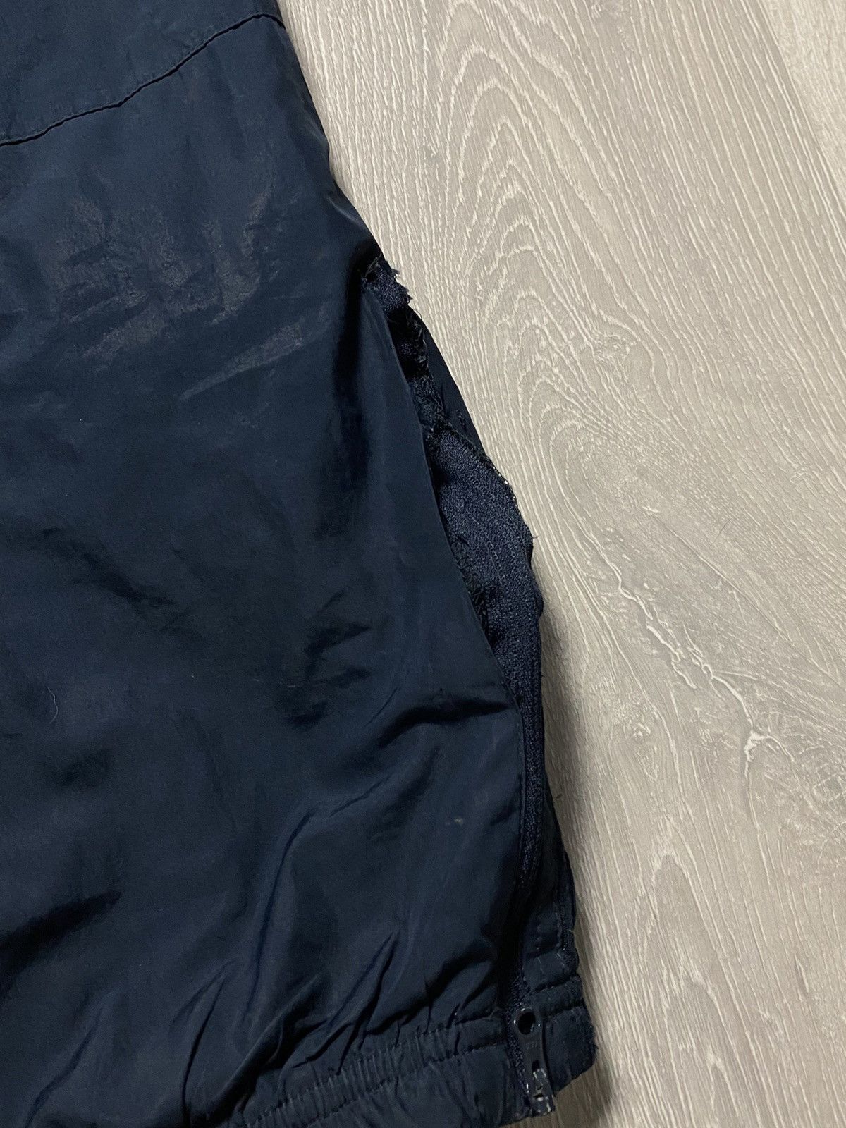 Nike × Vintage Nike vintage navy track pants small swoosh parachute Size US 32 / EU 48 - 9 Thumbnail