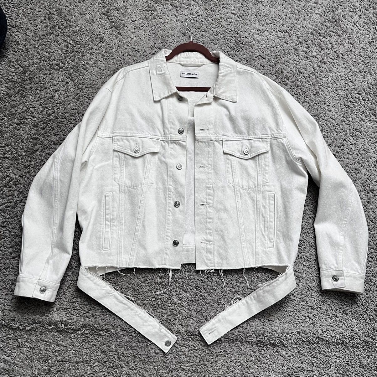 Balenciaga White Balenciaga denim jacket (distressed bottom) Size US L / EU 52-54 / 3 - 1 Thumbnail