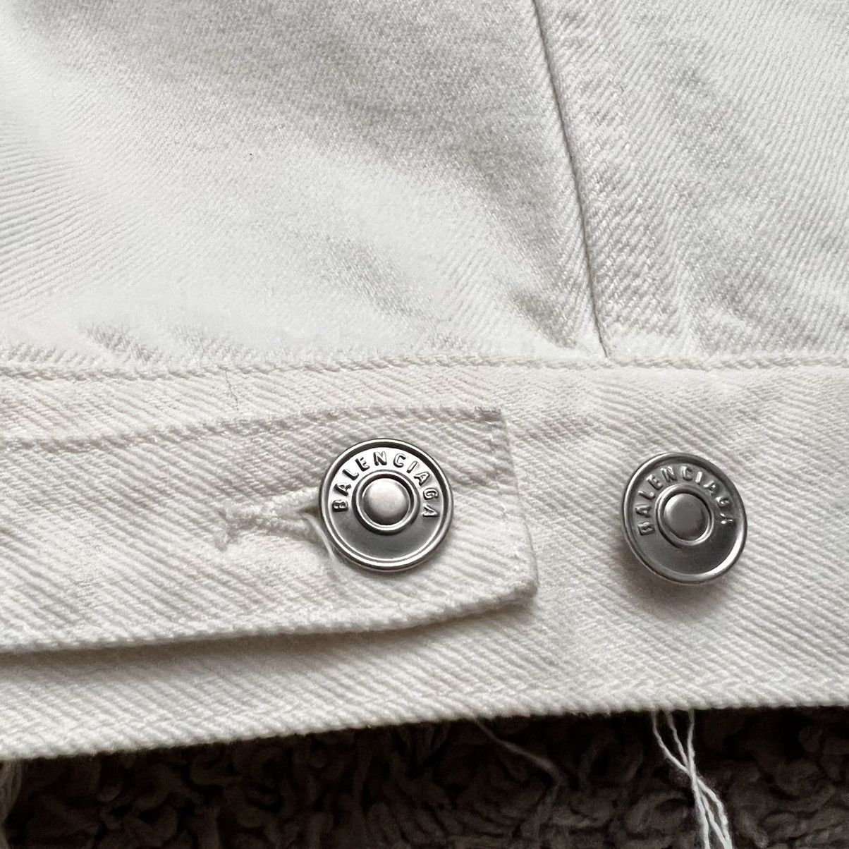 Balenciaga White Balenciaga denim jacket (distressed bottom) Size US L / EU 52-54 / 3 - 6 Thumbnail