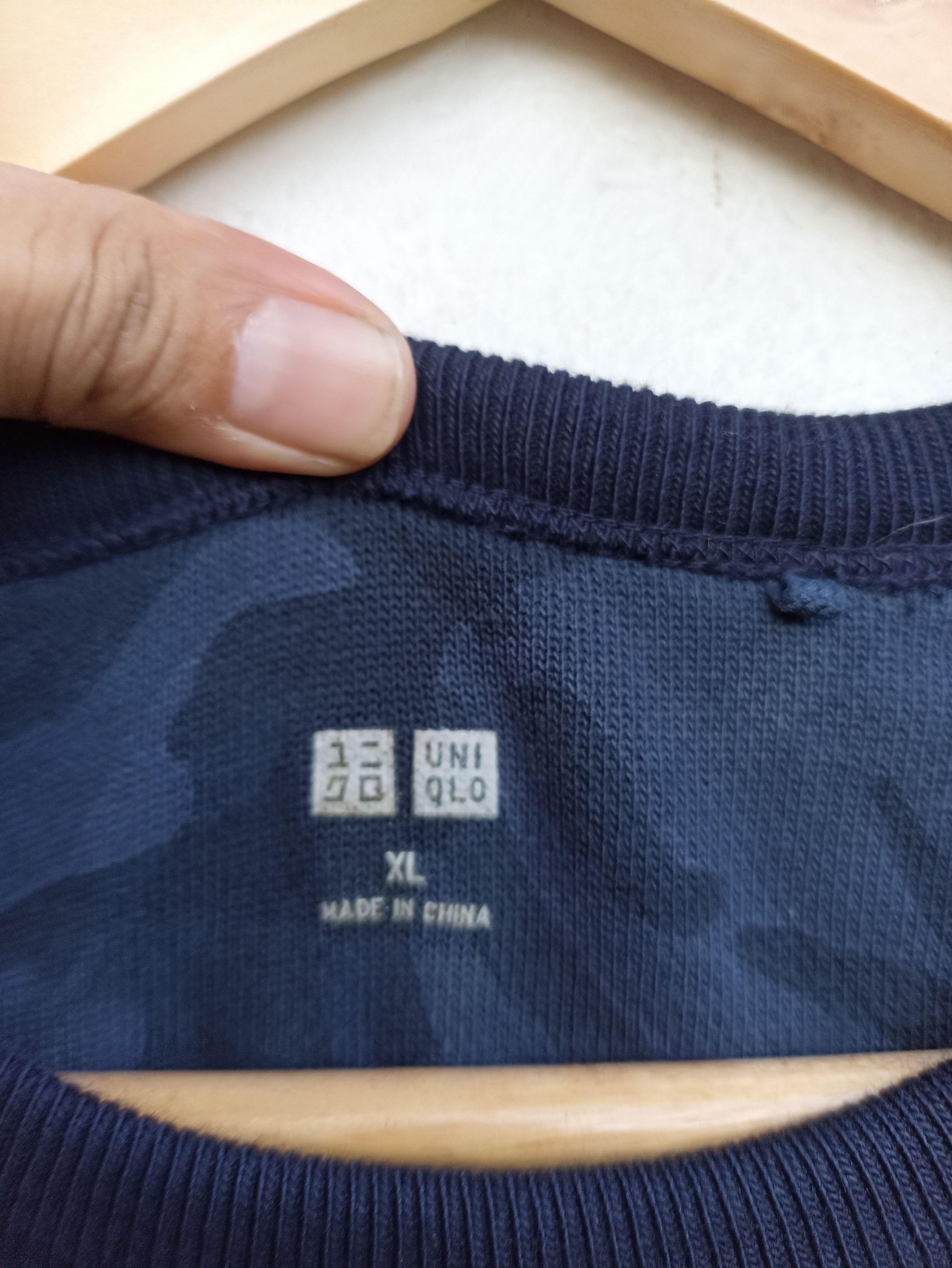 Uniqlo Uniqlo sweatshirt camouflage Size US L / EU 52-54 / 3 - 4 Thumbnail