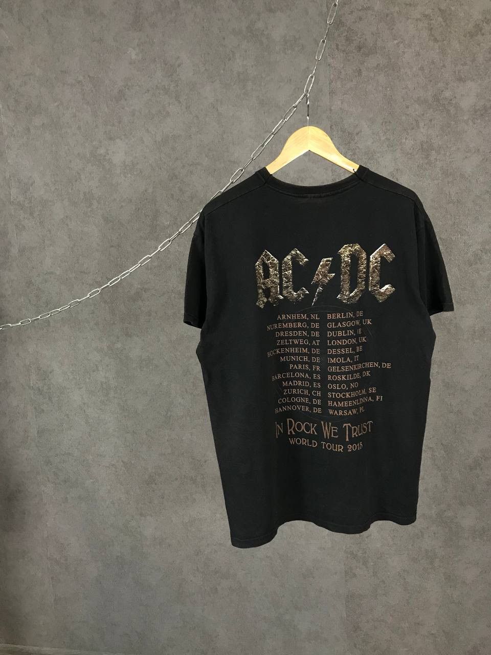 AC/DC × Band Tees AC/DC rock band tour tee Size US L / EU 52-54 / 3 - 5 Thumbnail