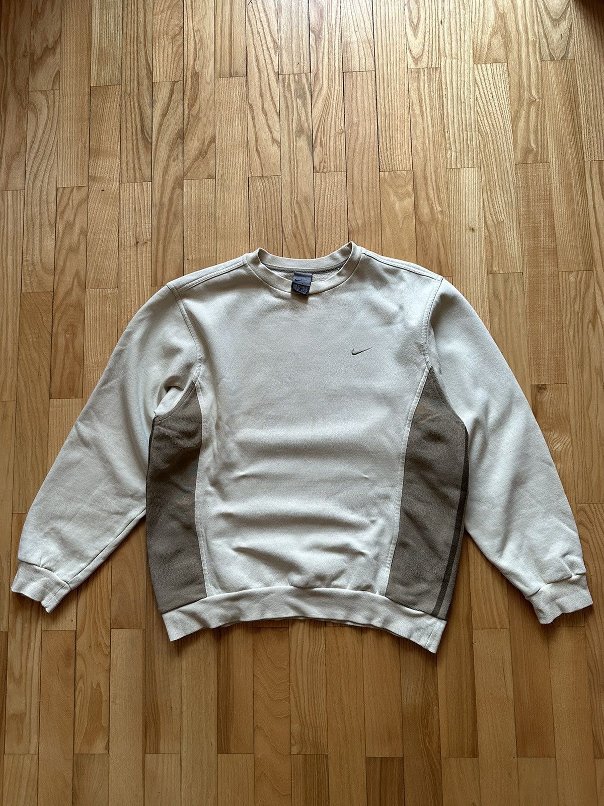 Nike vintage sweater