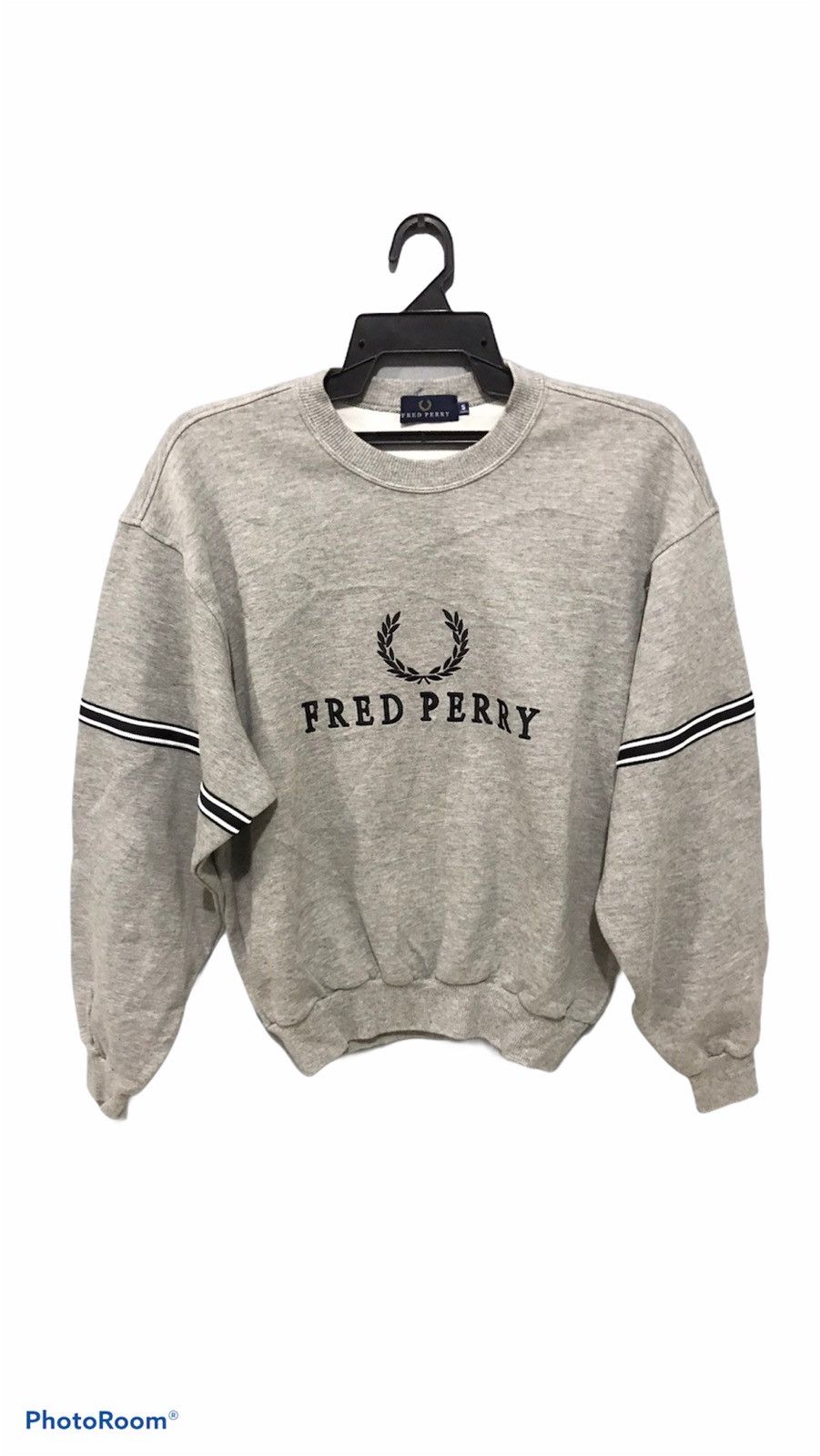 Fred Perry Vintage Fred Perry Big Logo Embroidered Sweatshirt Size US S / EU 44-46 / 1 - 1 Thumbnail