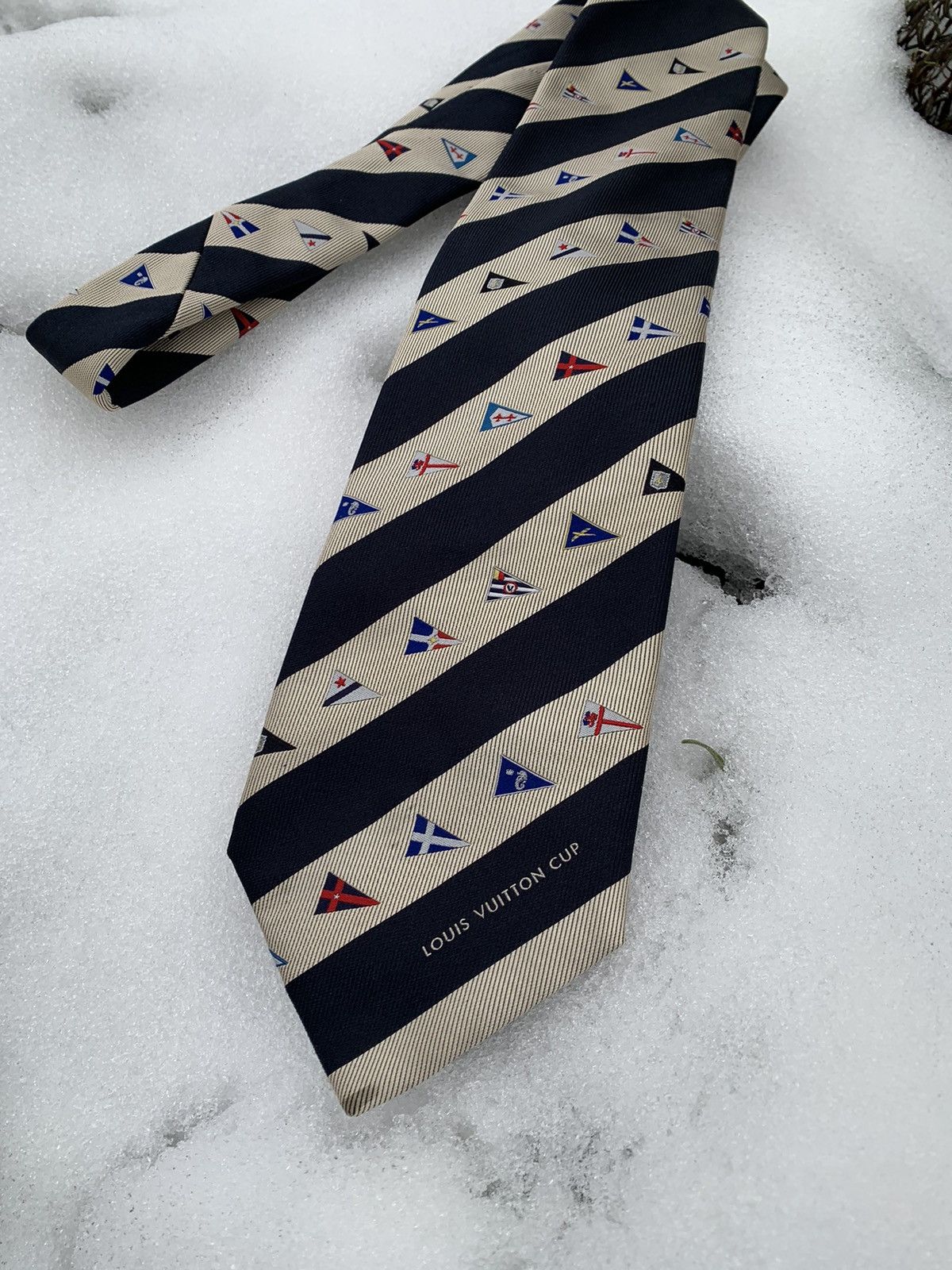 Louis Vuitton Louis Vuitton cup flag logo tie Size ONE SIZE - 2 Thumbnail