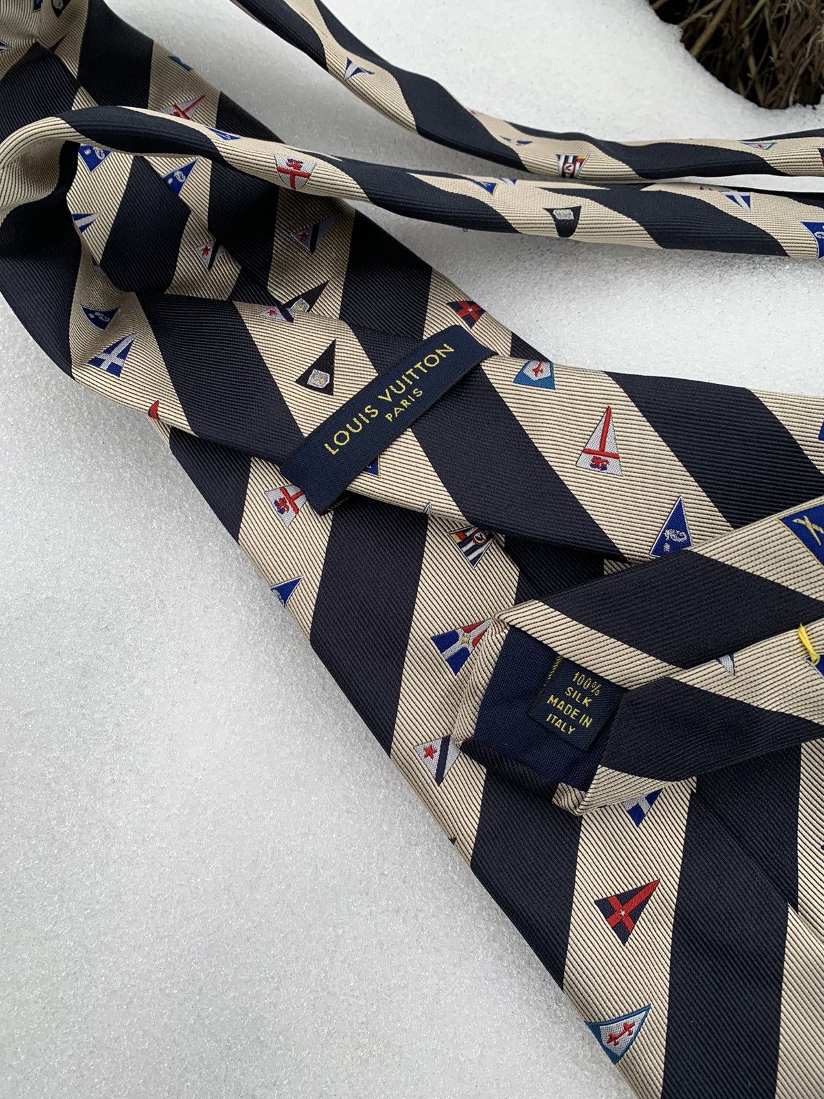 Louis Vuitton Louis Vuitton cup flag logo tie Size ONE SIZE - 7 Thumbnail