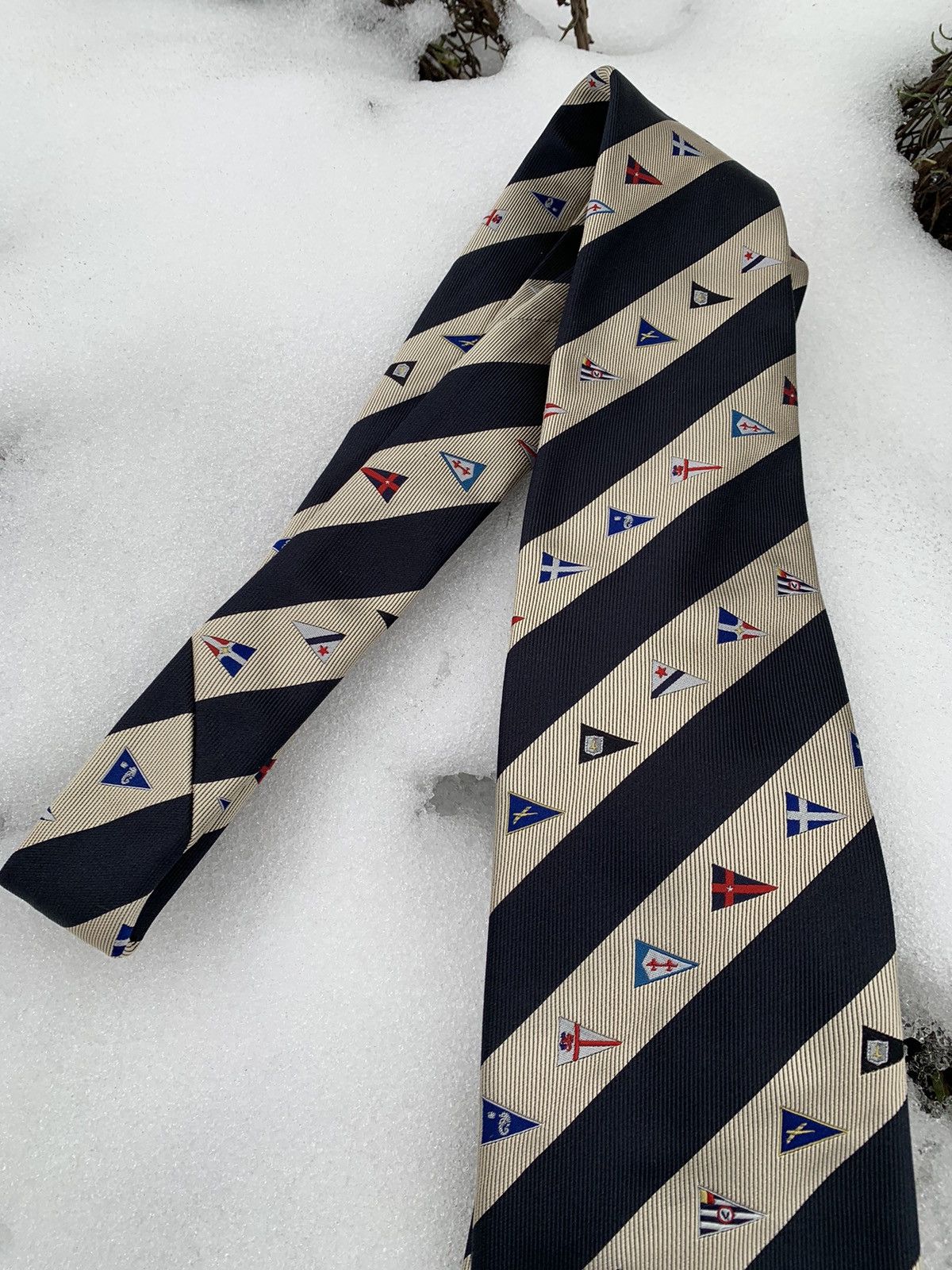 Louis Vuitton Louis Vuitton cup flag logo tie Size ONE SIZE - 3 Thumbnail