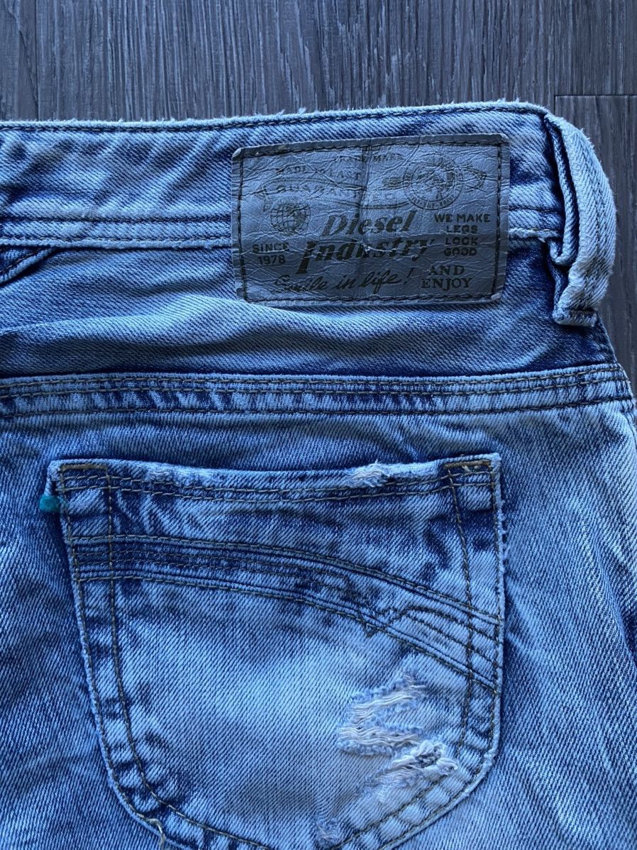 Diesel Diesel Thanaz Slim Patch Denim Jeans Rare Skinny Y2K Italy Size US 30 / EU 46 - 7 Thumbnail
