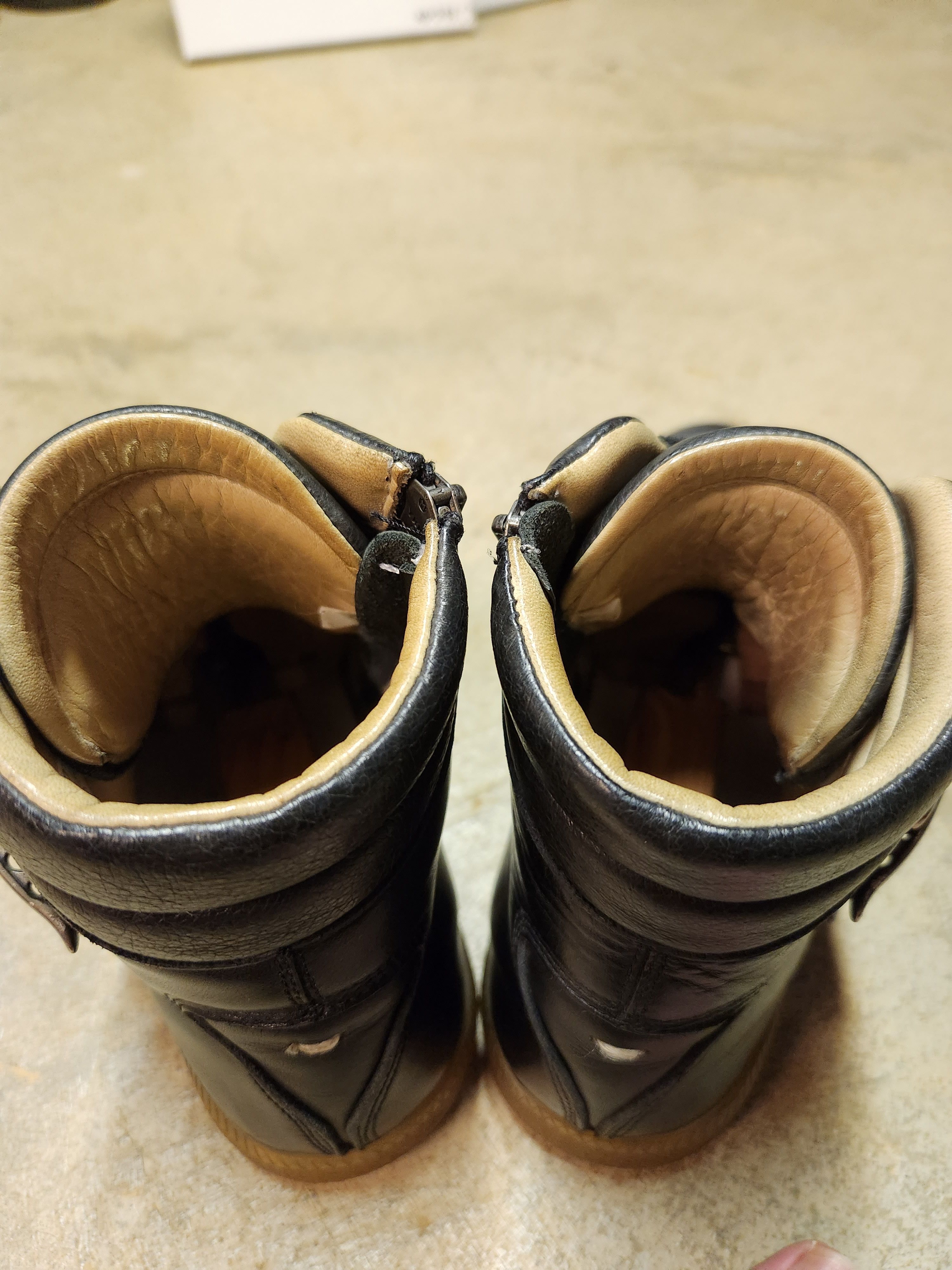 Archival Vintage Maison Margiela FW10 Ski Boot - View 7