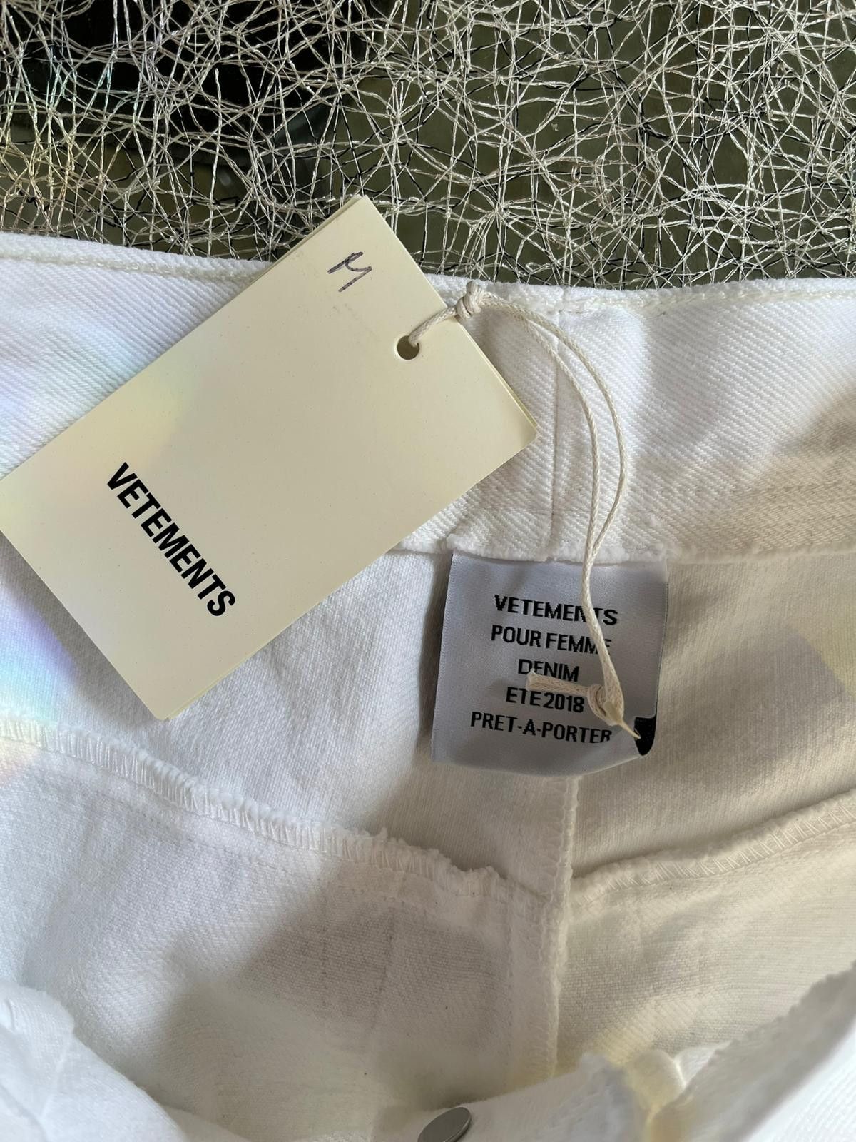 Vetements ETE2018 Pour Femme Denim in White Size US 28 / EU 44 - 13 Thumbnail