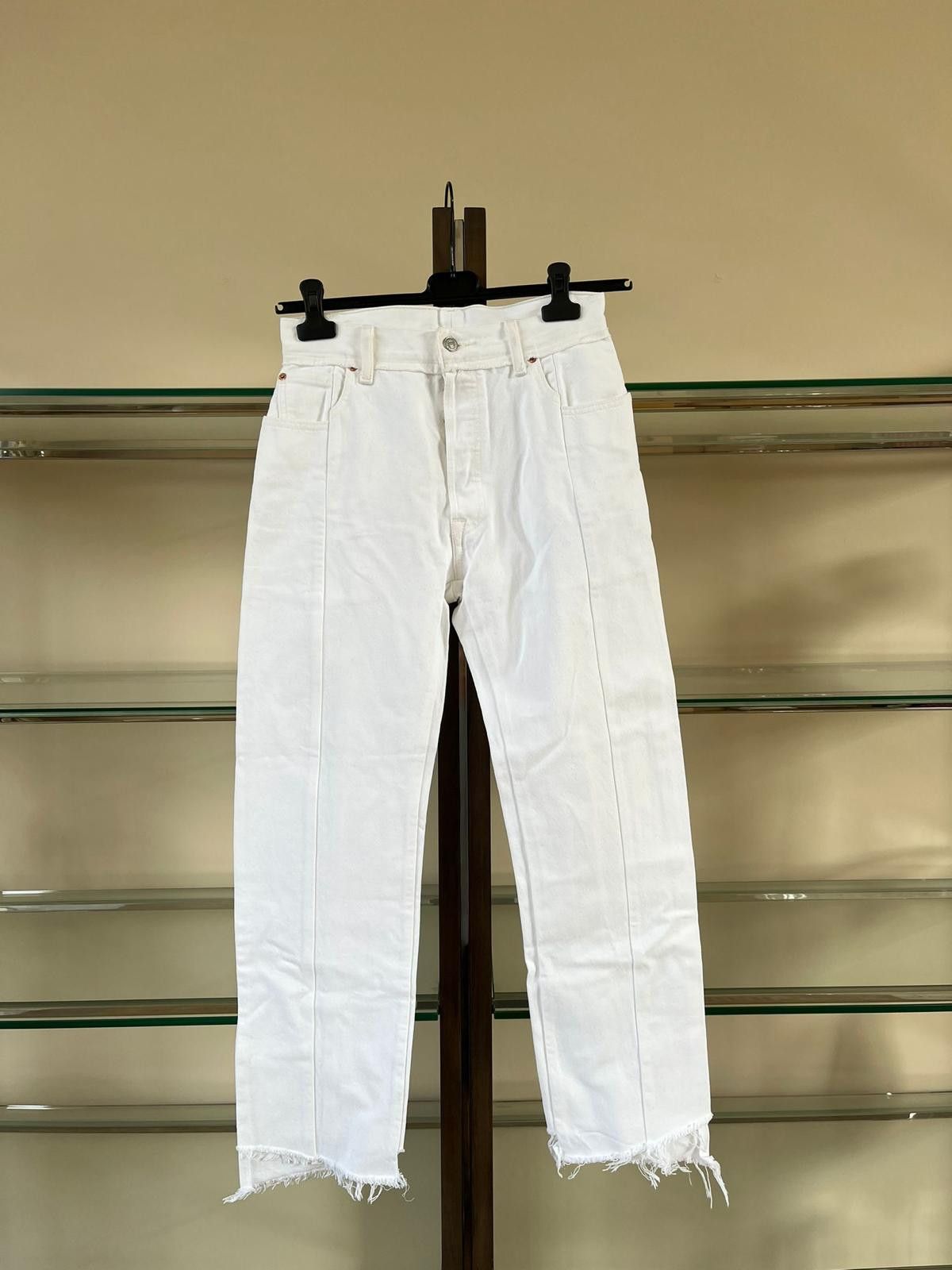 Vetements ETE2018 Pour Femme Denim in White Size US 28 / EU 44 - 2 Thumbnail