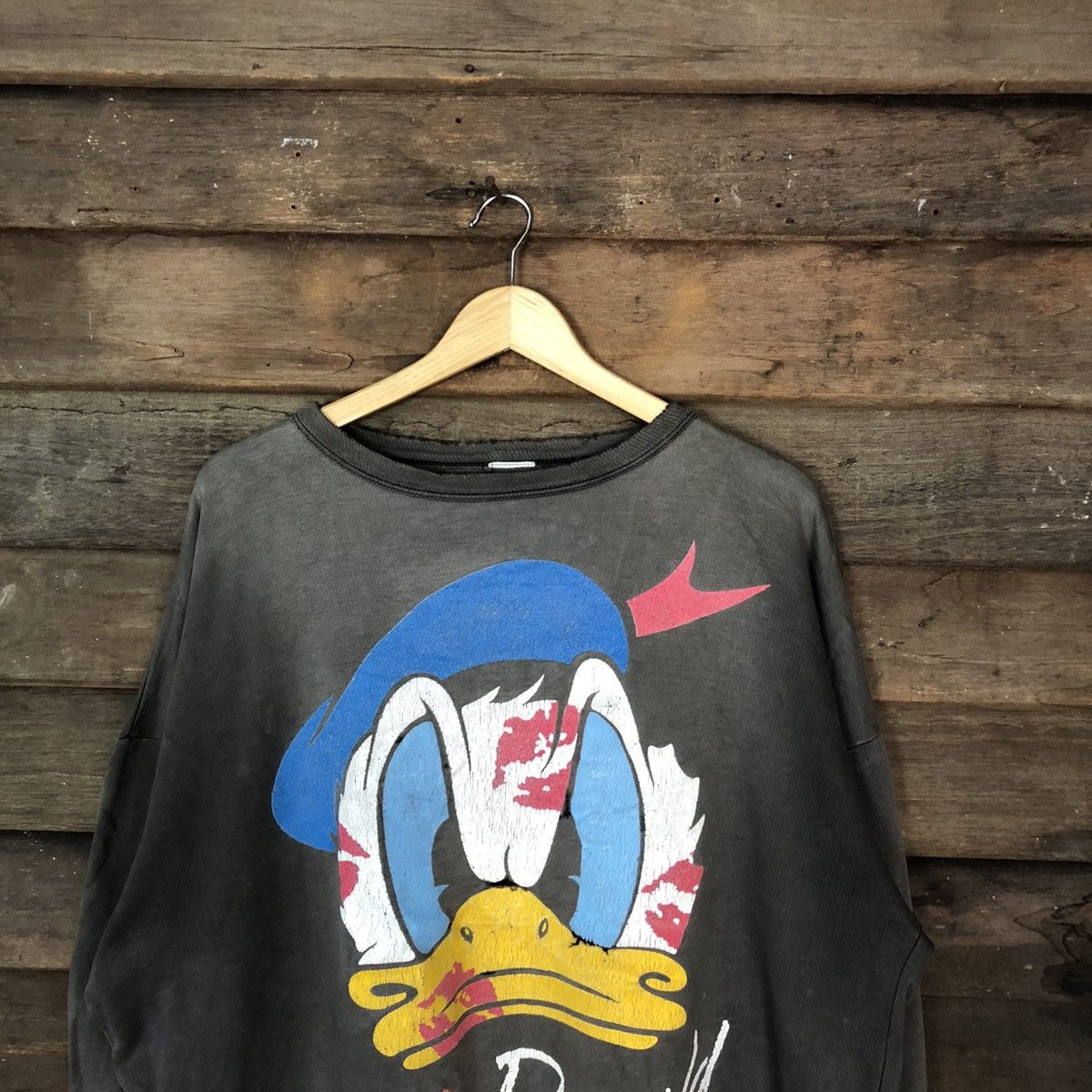 Disney DL Disney I Love Donald Grey Faded vintage Sweatshirt #4754 Size US L / EU 52-54 / 3 - 2 Thumbnail