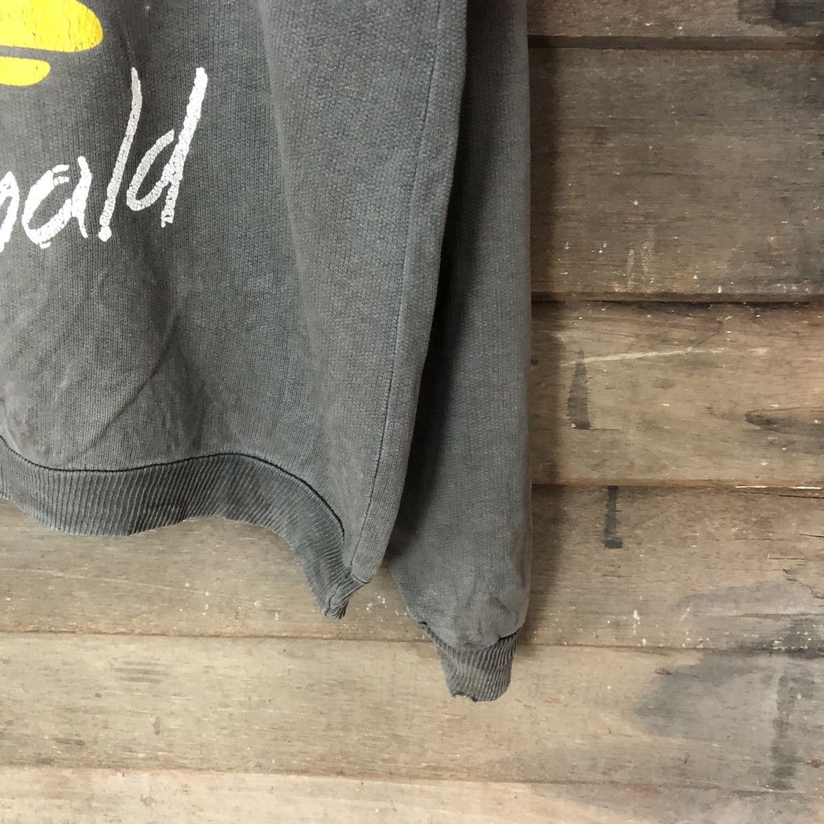 Disney DL Disney I Love Donald Grey Faded vintage Sweatshirt #4754 Size US L / EU 52-54 / 3 - 5 Thumbnail