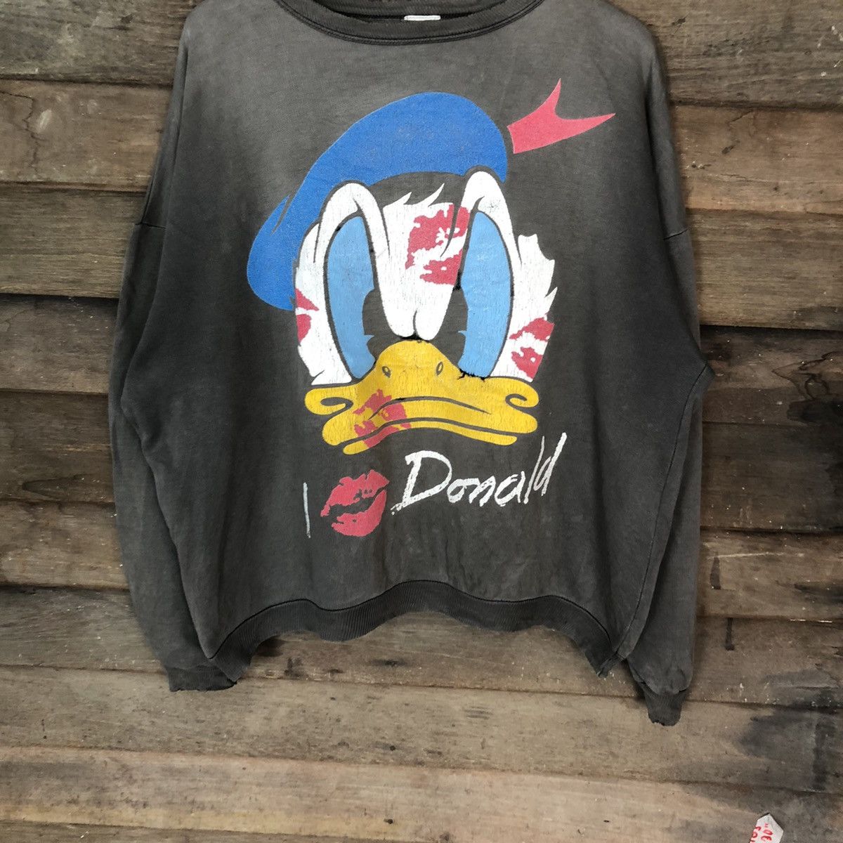 Disney DL Disney I Love Donald Grey Faded vintage Sweatshirt #4754 Size US L / EU 52-54 / 3 - 3 Thumbnail