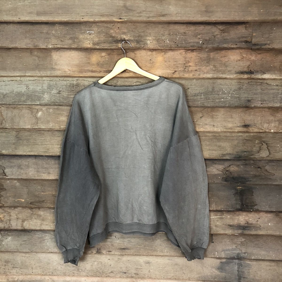 Disney DL Disney I Love Donald Grey Faded vintage Sweatshirt #4754 Size US L / EU 52-54 / 3 - 10 Thumbnail