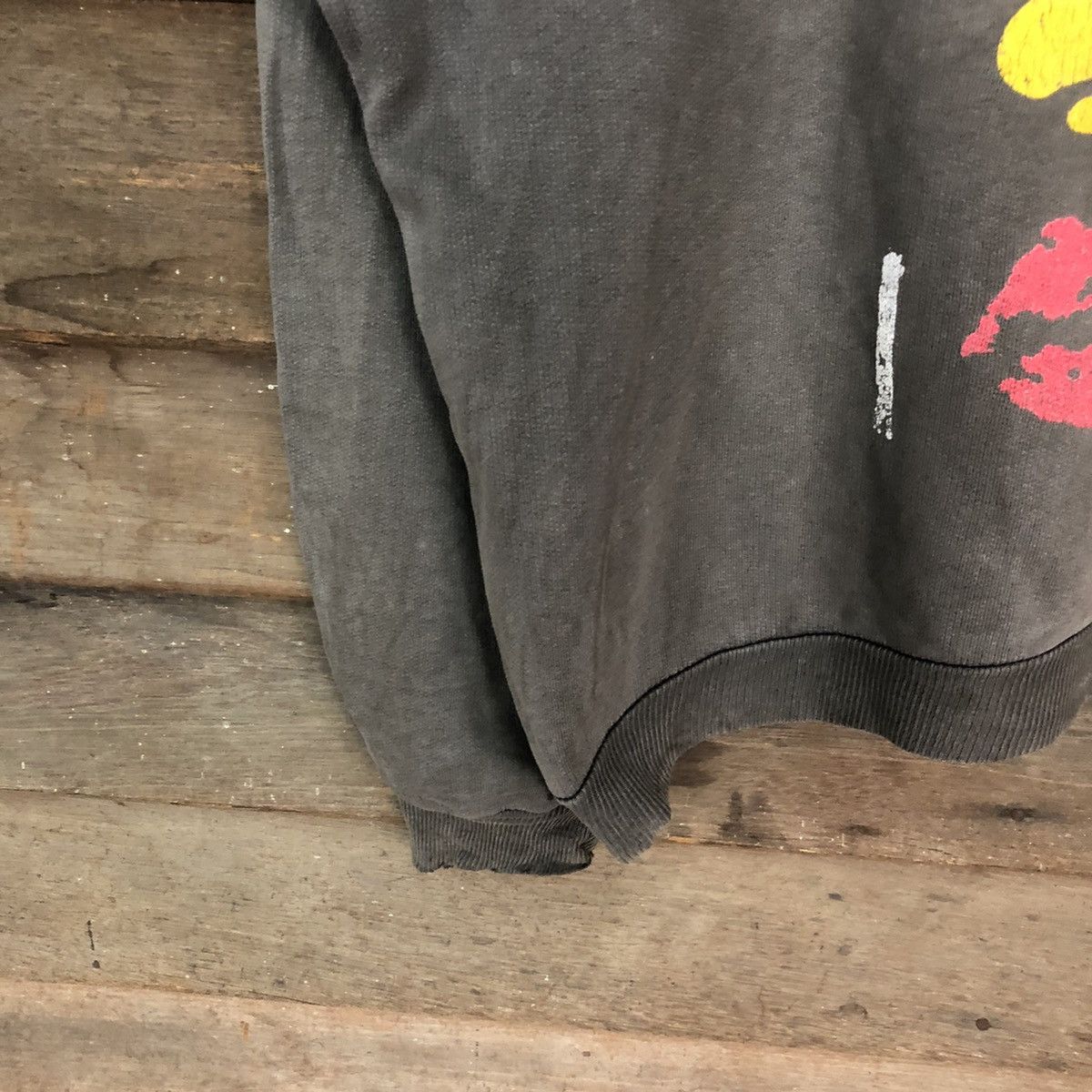 Disney DL Disney I Love Donald Grey Faded vintage Sweatshirt #4754 Size US L / EU 52-54 / 3 - 4 Thumbnail