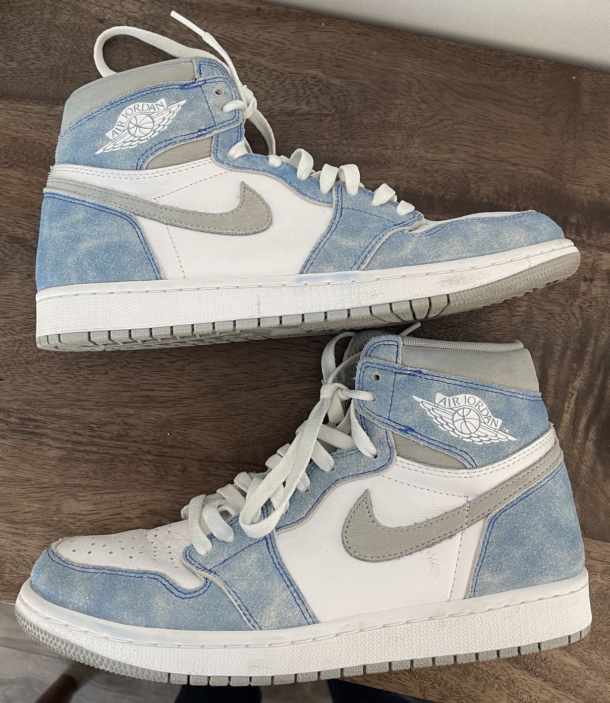 Jordan Brand × Nike Jordan 1 Retro High Hyper Royal Smoke Grey- Gently Used Size US 9.5 / EU 42-43 - 1 Thumbnail