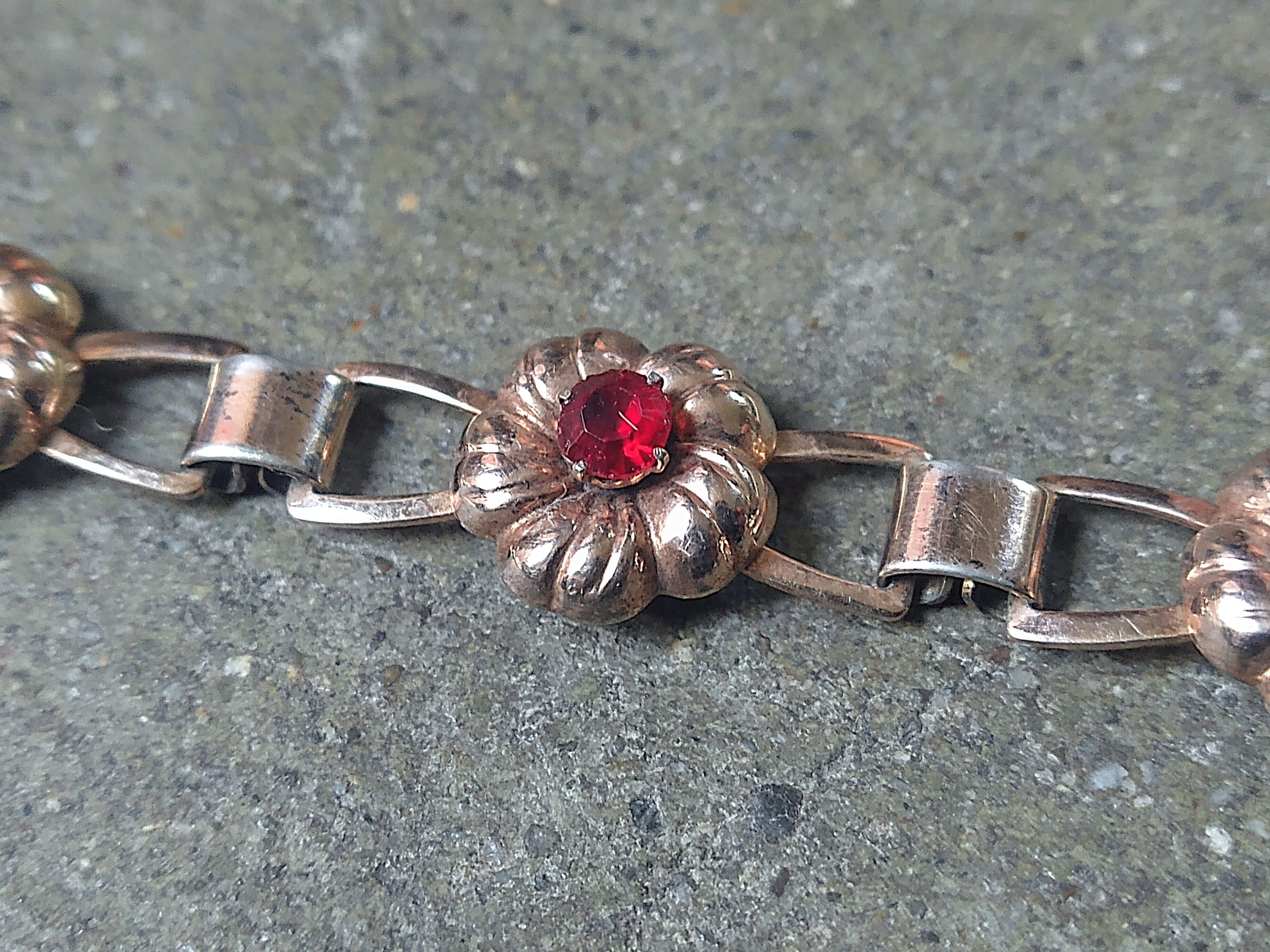 Jewelry Vintage Sterling Silver Bracelet Flower Link Chain Gold Red Size ONE SIZE - 5 Thumbnail