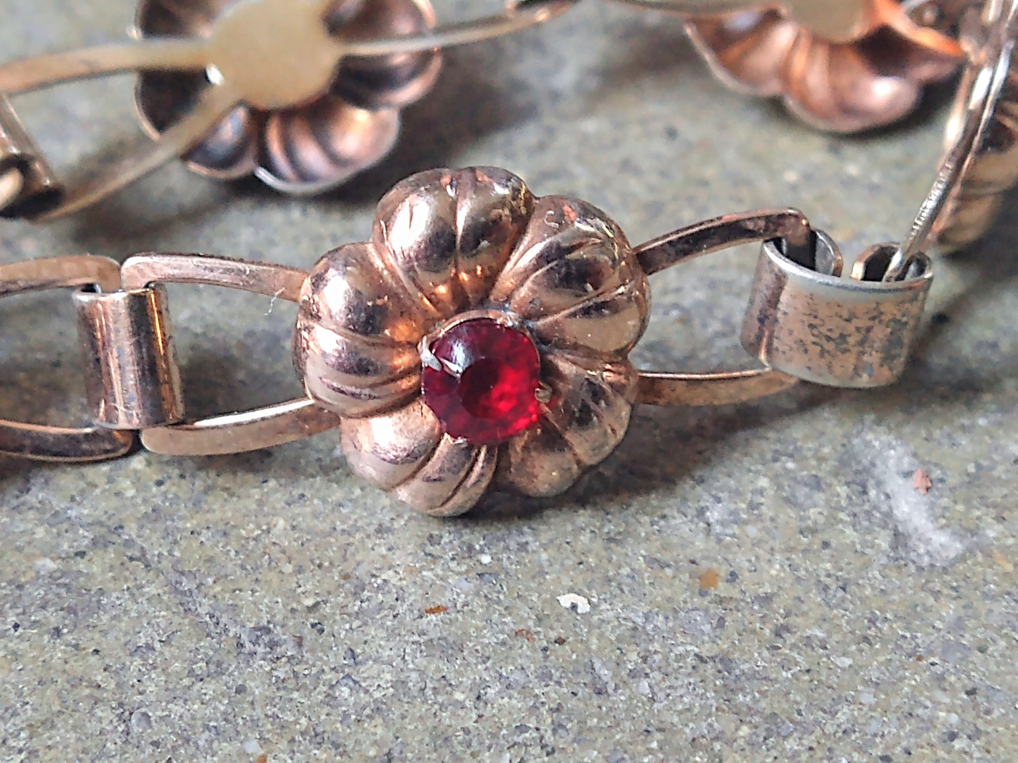 Jewelry Vintage Sterling Silver Bracelet Flower Link Chain Gold Red Size ONE SIZE - 3 Thumbnail