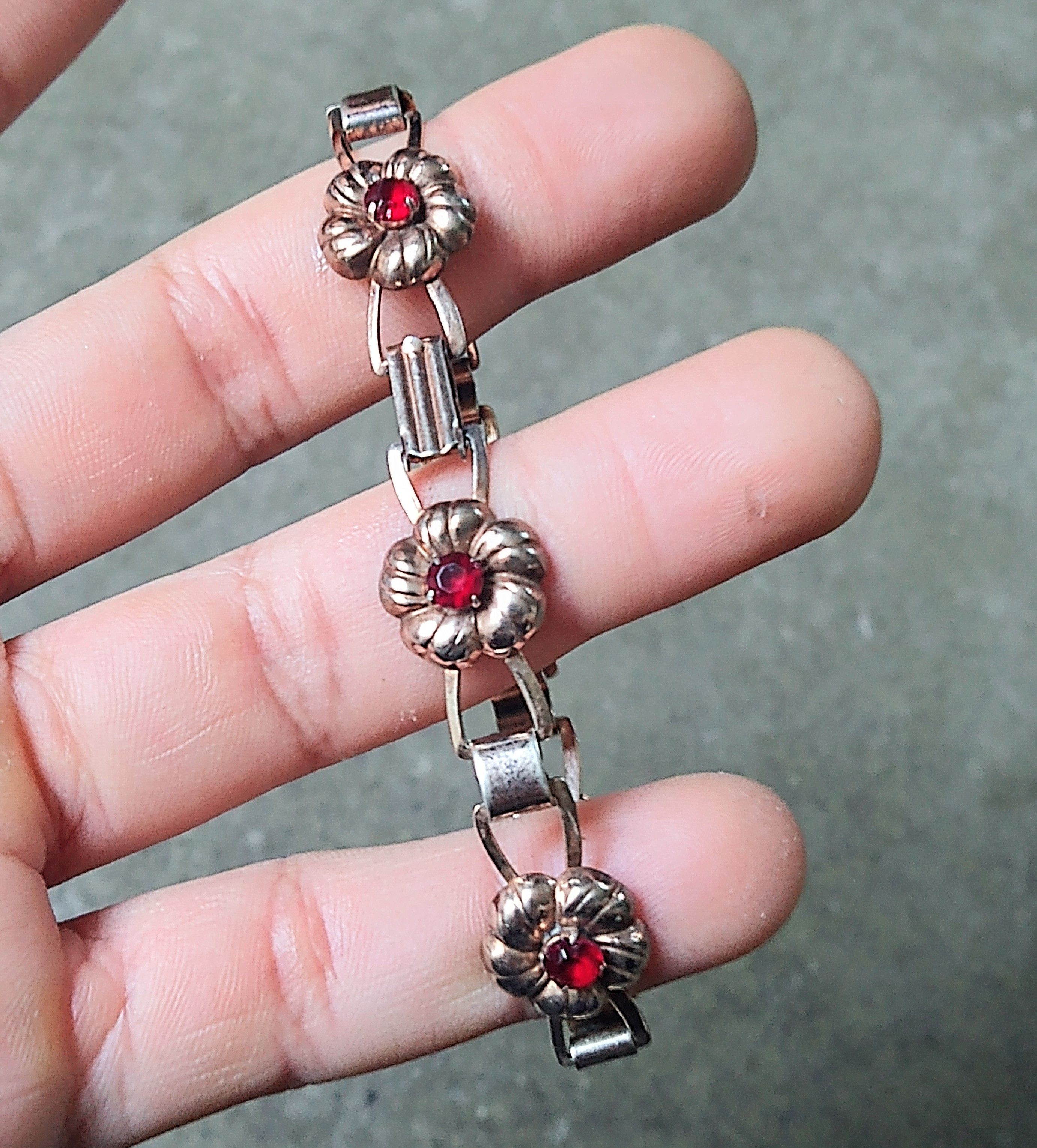 Jewelry Vintage Sterling Silver Bracelet Flower Link Chain Gold Red Size ONE SIZE - 10 Thumbnail
