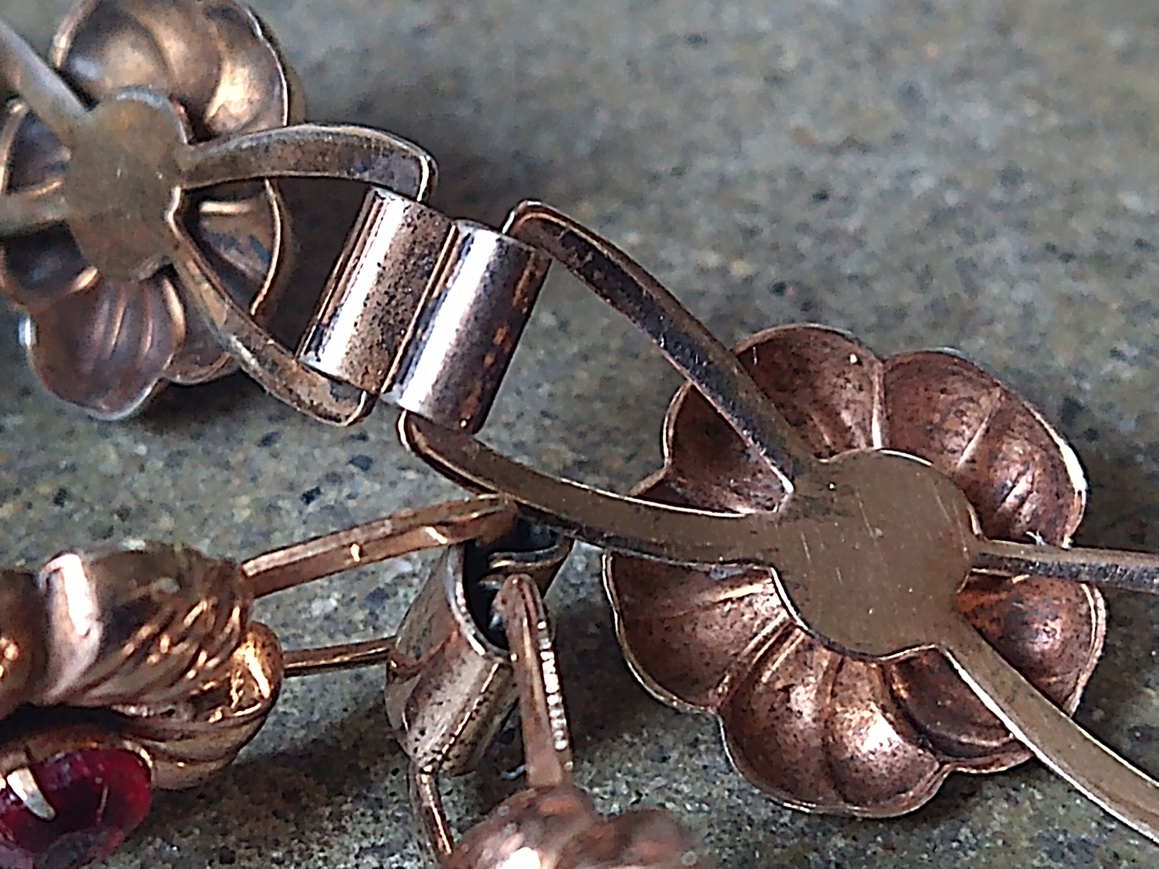 Jewelry Vintage Sterling Silver Bracelet Flower Link Chain Gold Red Size ONE SIZE - 6 Thumbnail