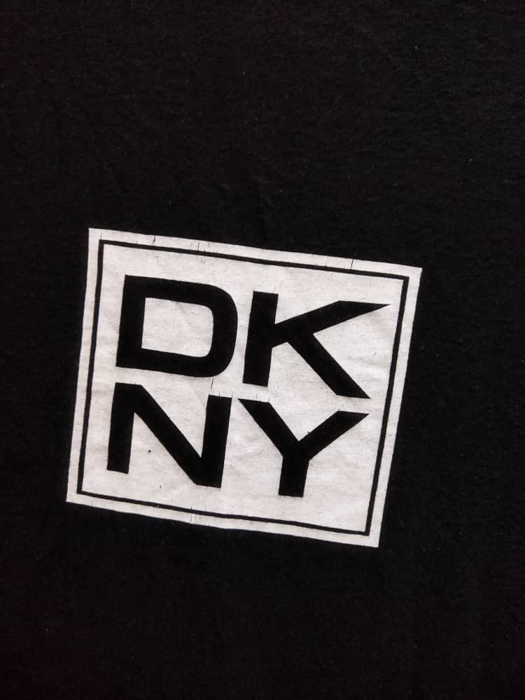 🔥BEST OFFER🔥 VINTAGE DKNY SPELLL OUT TSHIRT