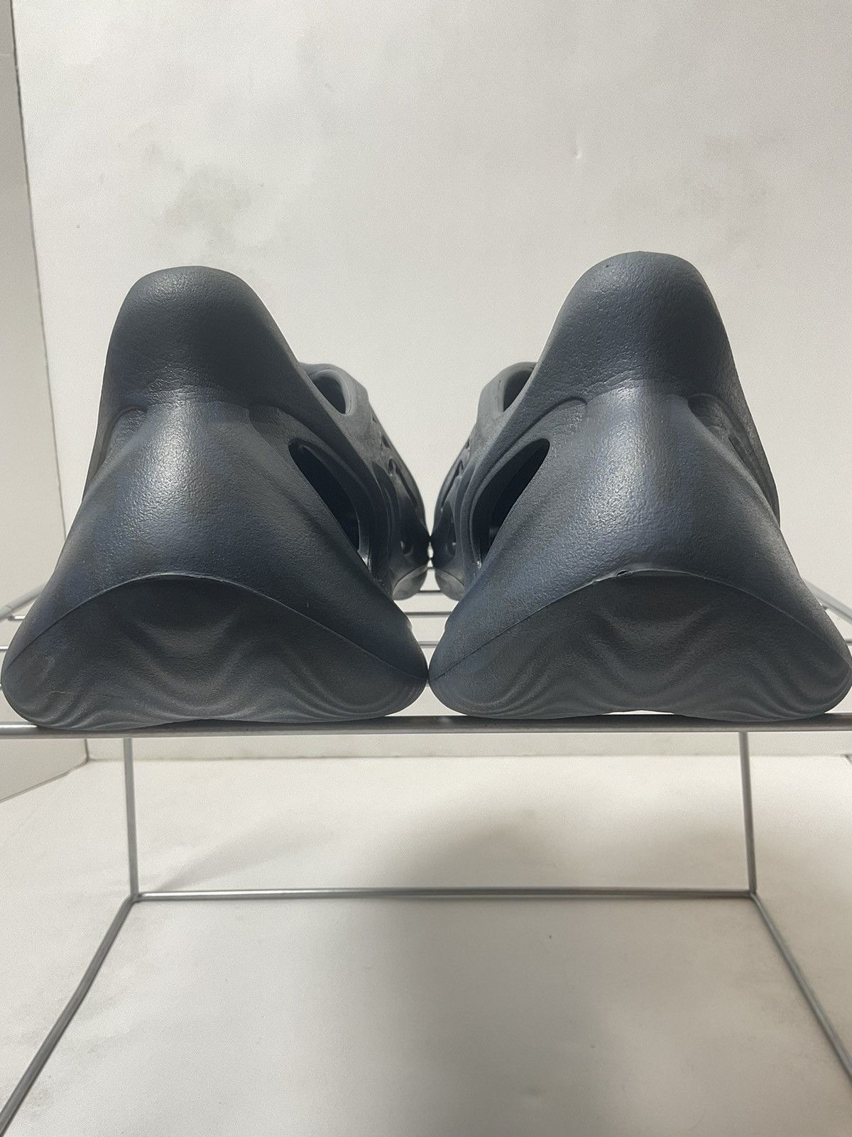 Adidas × Kanye West Adidas 2021 Yeezy Foam RNNR Mineral Blue US11 No Box Rare !! Size US 11 / EU 44 - 4 Thumbnail