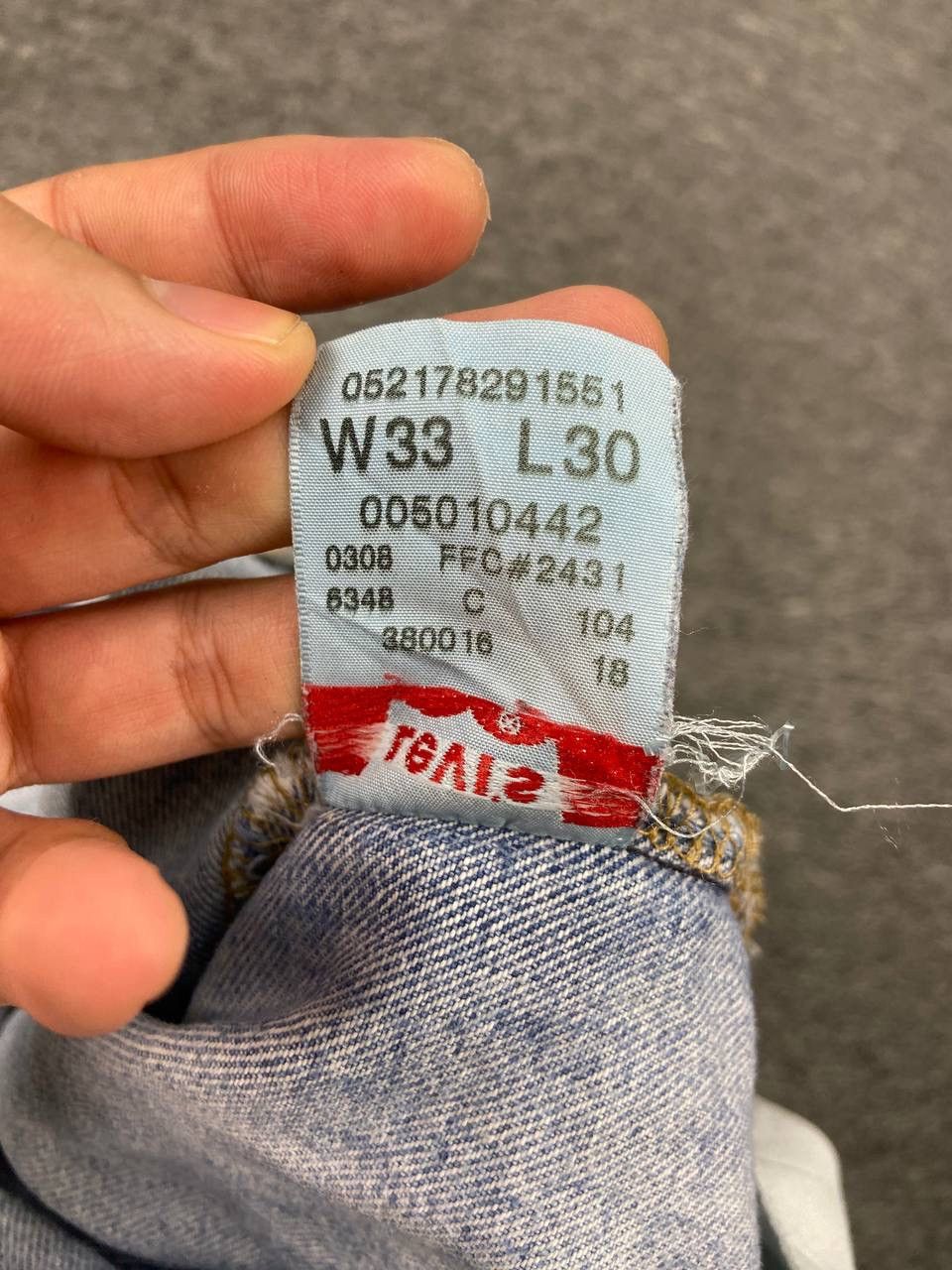 Levi's Vintage Levis 501 Light Wash Denim Jeans Size US 35 - 8 Thumbnail