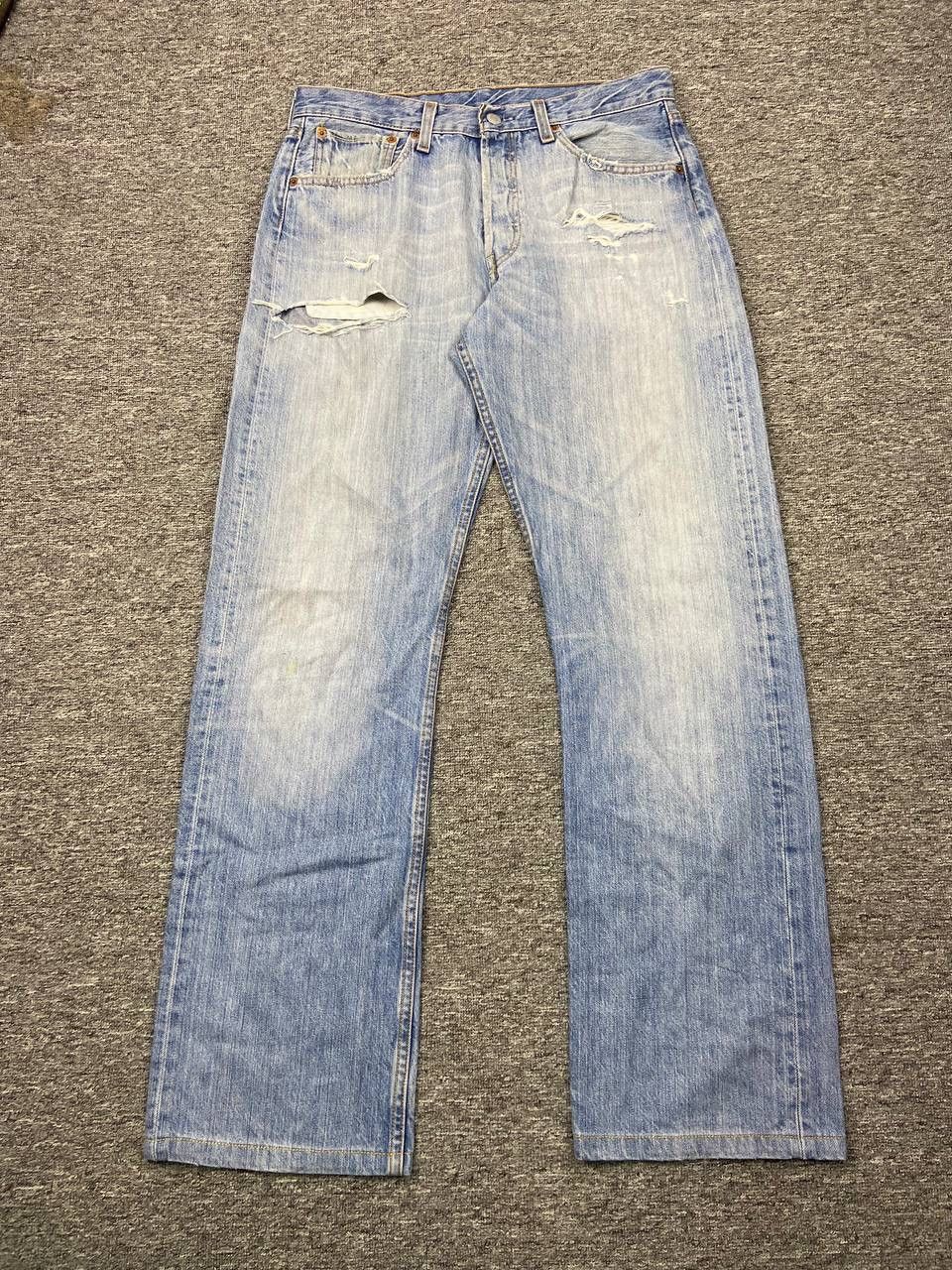 Levi's Vintage Levis 501 Blue Faded Wash Denim Jeans Size US 32 / EU 48 - 1 Thumbnail