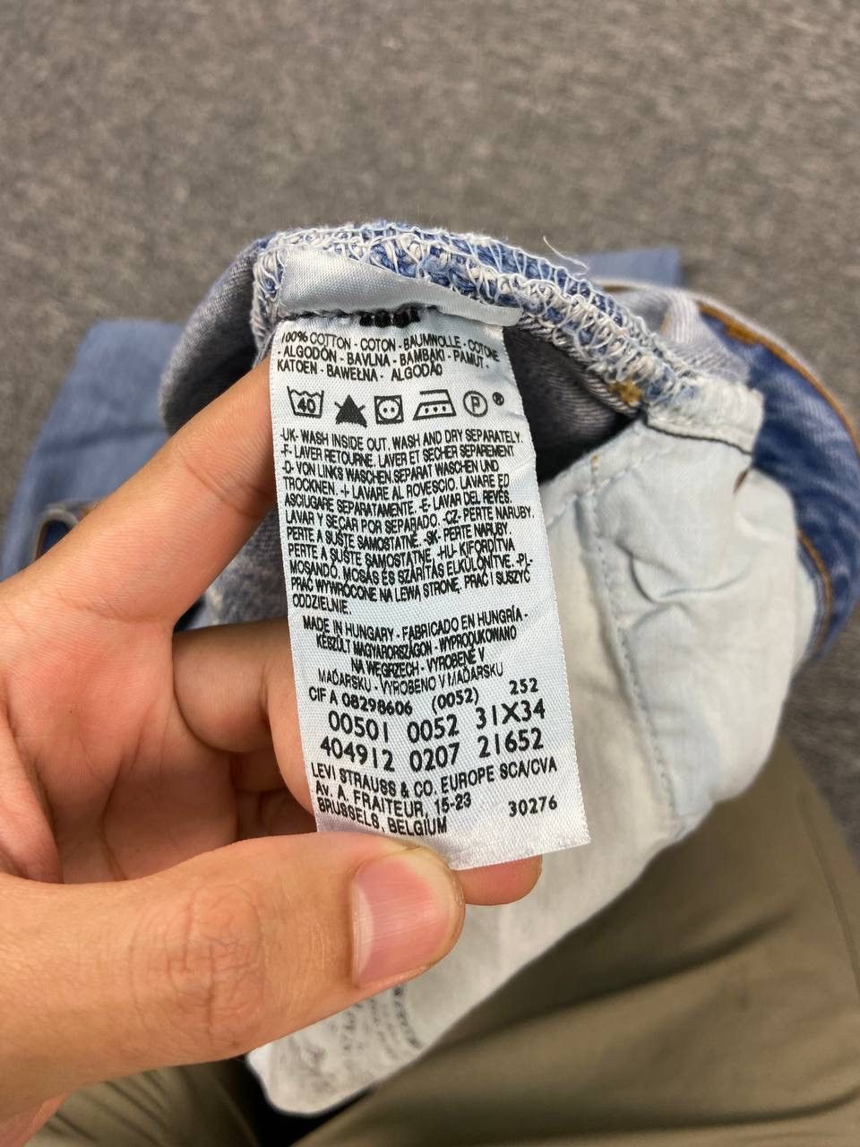 Levi's Vintage Levis 501 Blue Faded Wash Denim Jeans Size US 32 / EU 48 - 5 Thumbnail