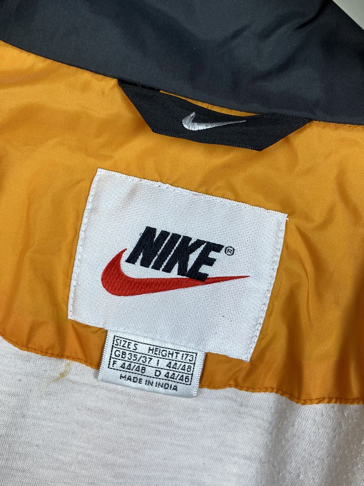 Nike Lightweight Nike Swoosh Vintage Big Logo Jacket Size US S / EU 44-46 / 1 - 7 Thumbnail
