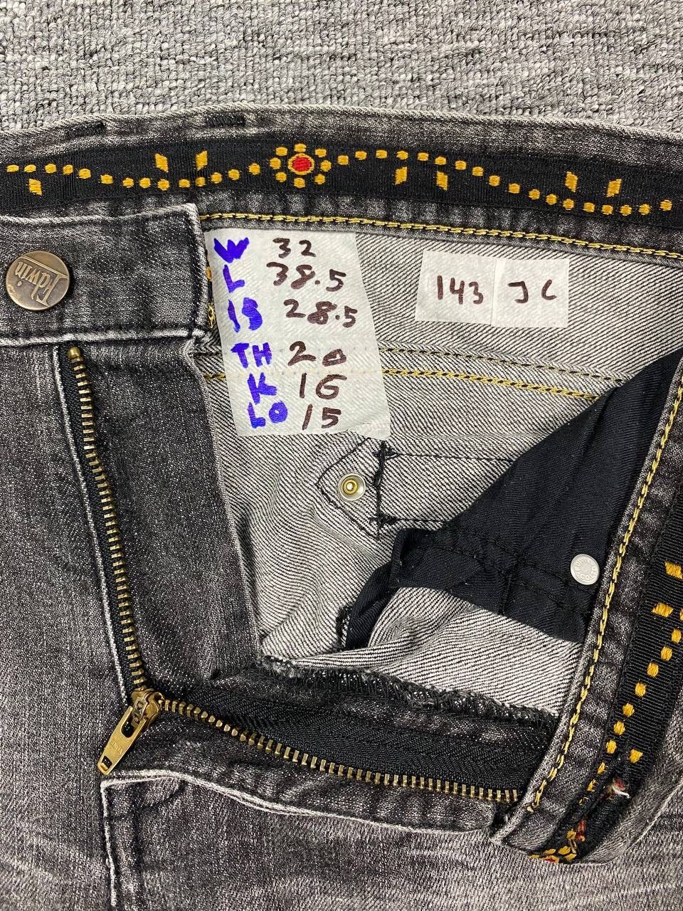 Edwin × Vintage Vintage Edwin Faded Wash Black Denim Jeans Size US 32 / EU 48 - 9 Thumbnail
