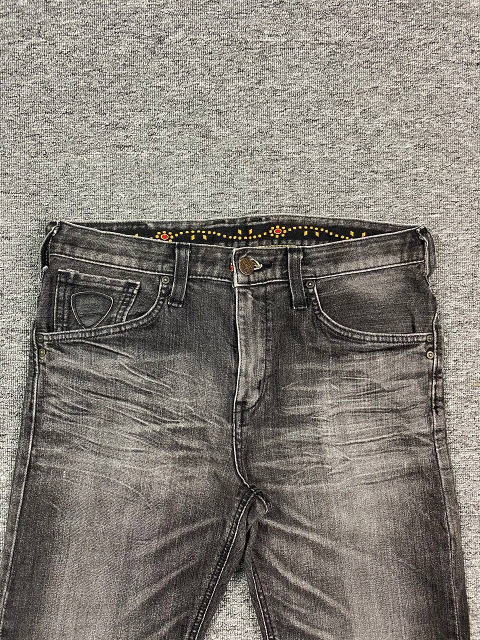 Edwin × Vintage Vintage Edwin Faded Wash Black Denim Jeans Size US 32 / EU 48 - 4 Thumbnail