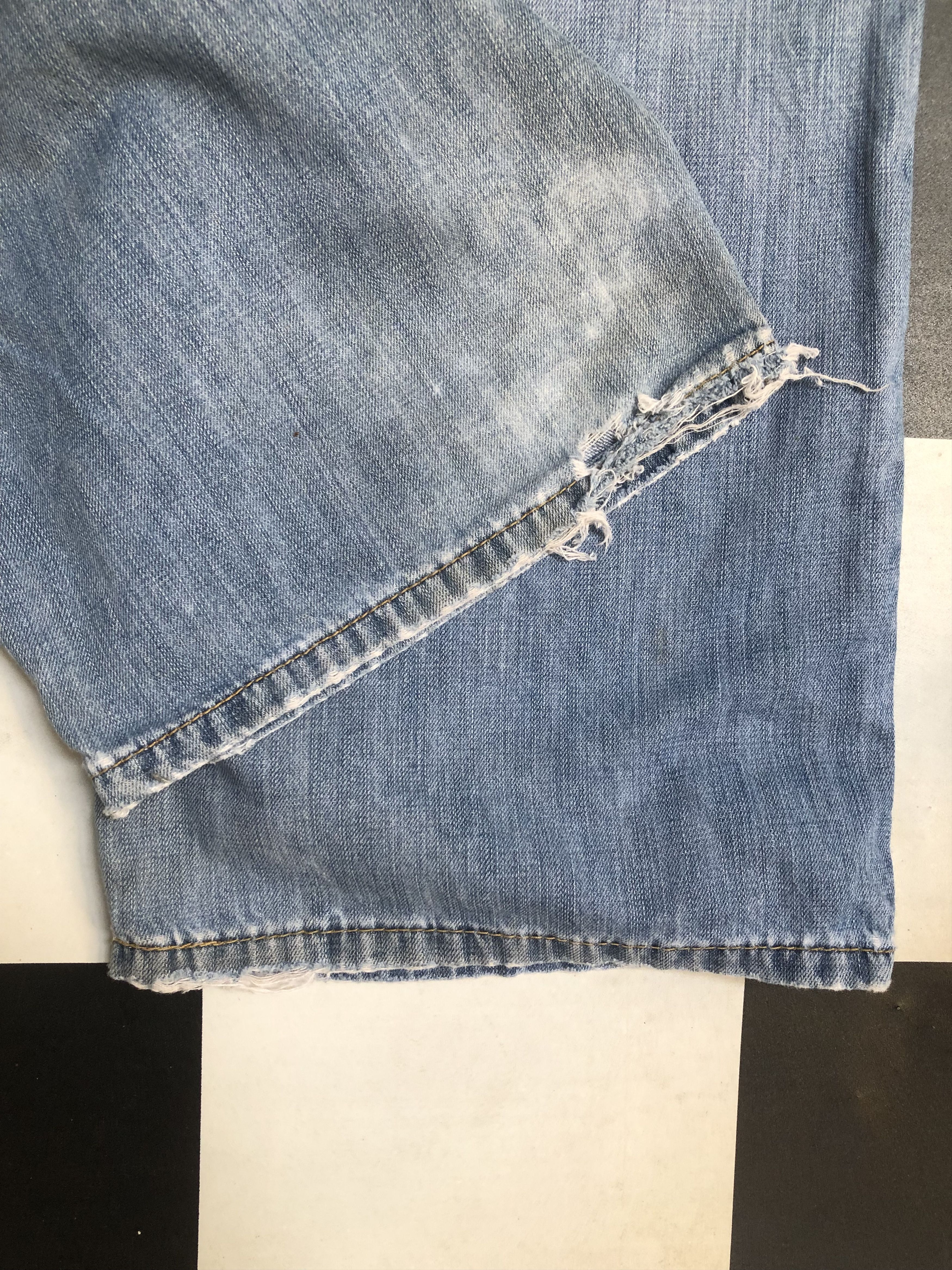 Levi's × Vintage Vintage Levis 569 Faded Denim Jeans L637 Size US 44 / EU 60 - 11 Thumbnail